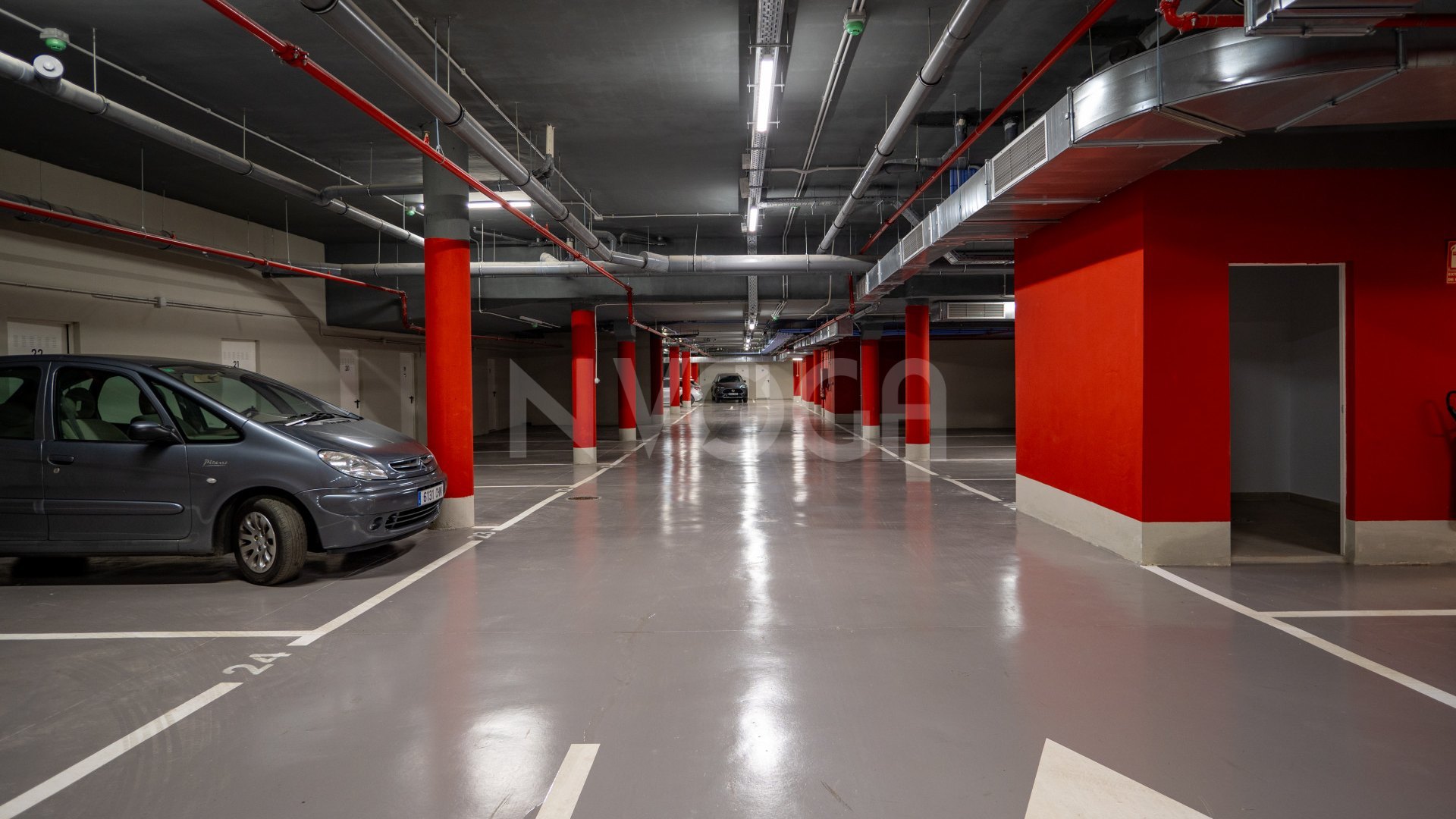 Spectacular brand new flat, ready to move in!