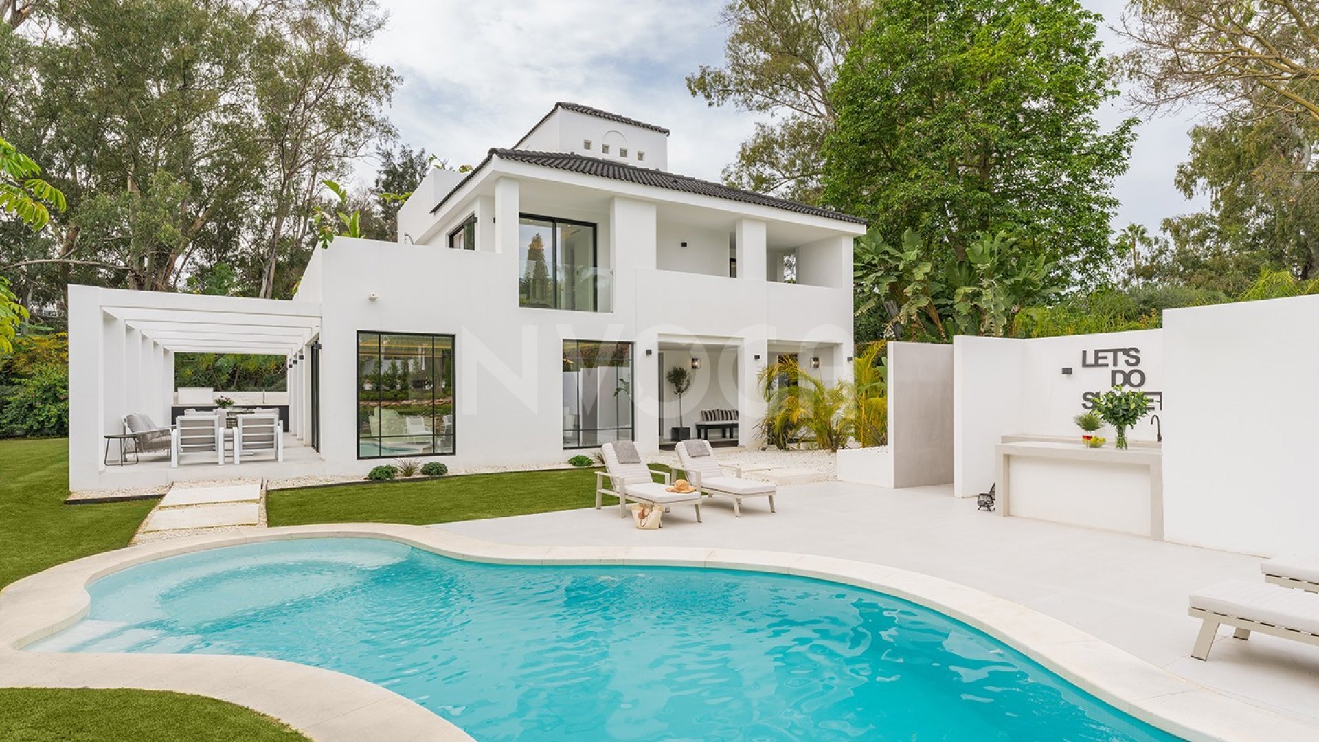 Newly Refurbished Contemporary Villa Located In Las Brisas, Nueva Andalucia.