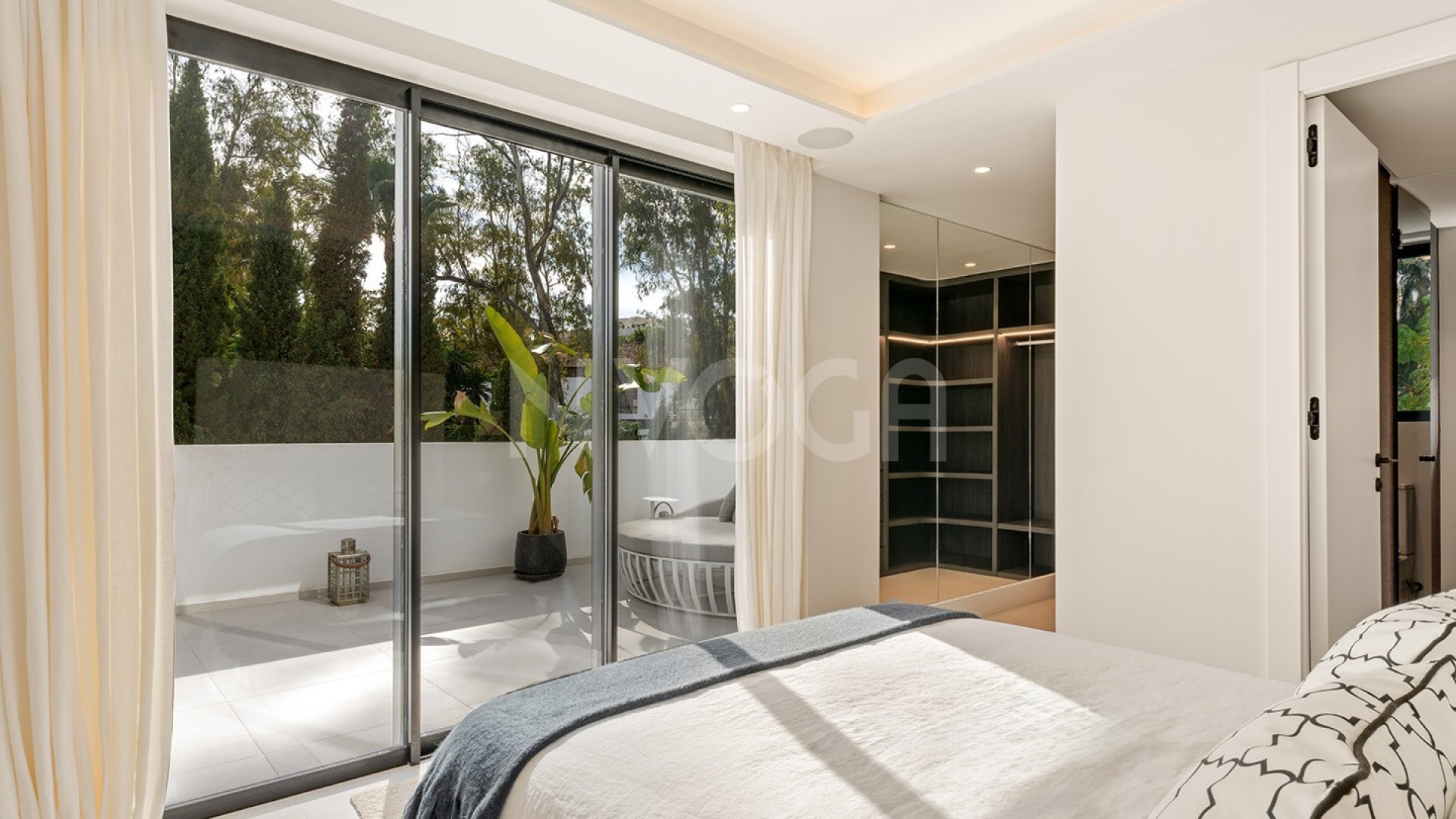 Newly Refurbished Contemporary Villa Located In Las Brisas, Nueva Andalucia.