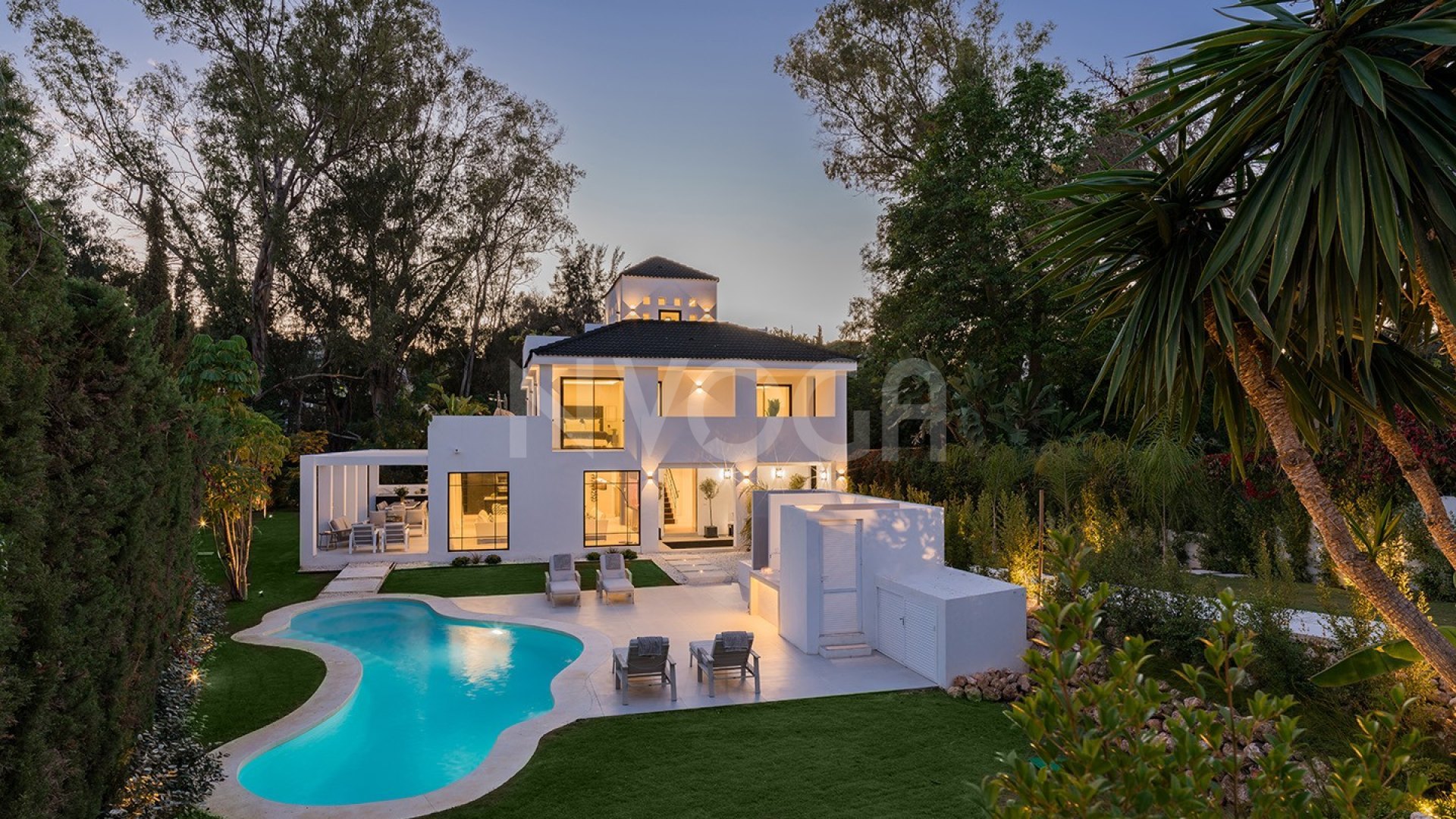 Newly Refurbished Contemporary Villa Located In Las Brisas, Nueva Andalucia.