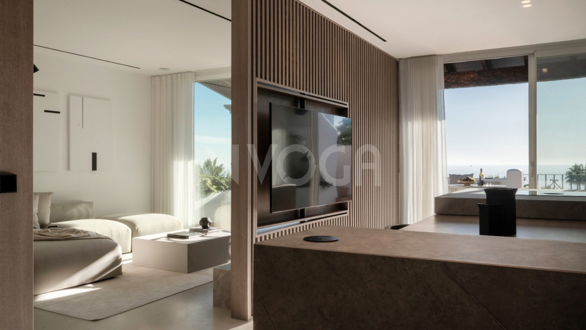 Spectacular Newly Refurbished Frontline Beach Penthouse With Panoramic Sea Views In Estepona.