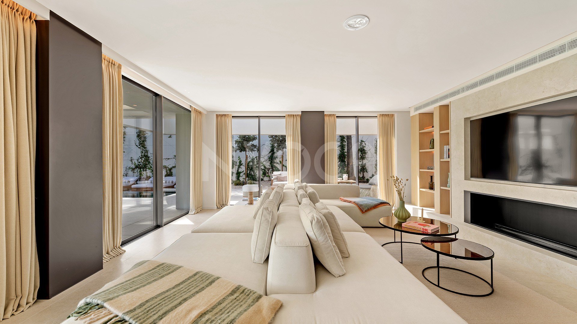 Luxurious Frontline Golf Villa Located in Nueva Andalucia, Spain