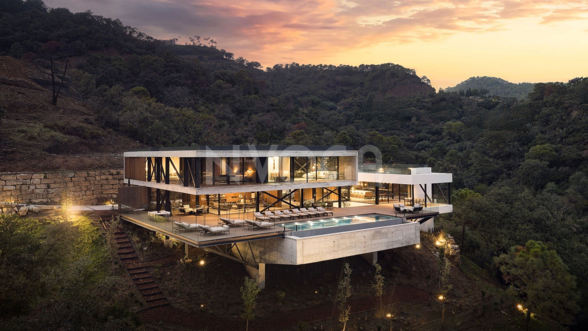 Moderna Villa Recientemente Construida con Vistas Panorámicas en Benahavís