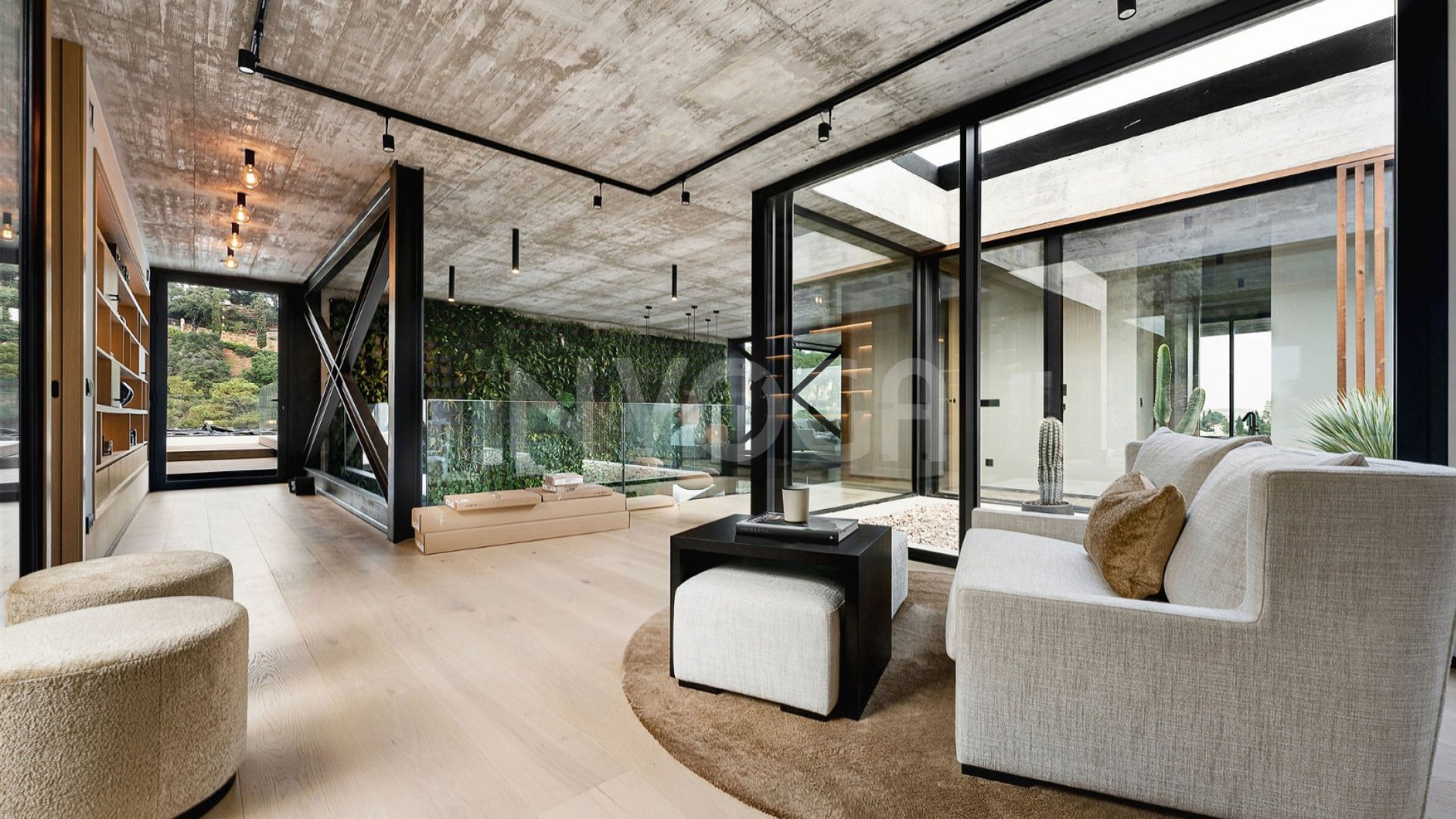 Moderna Villa Recientemente Construida con Vistas Panorámicas en Benahavís