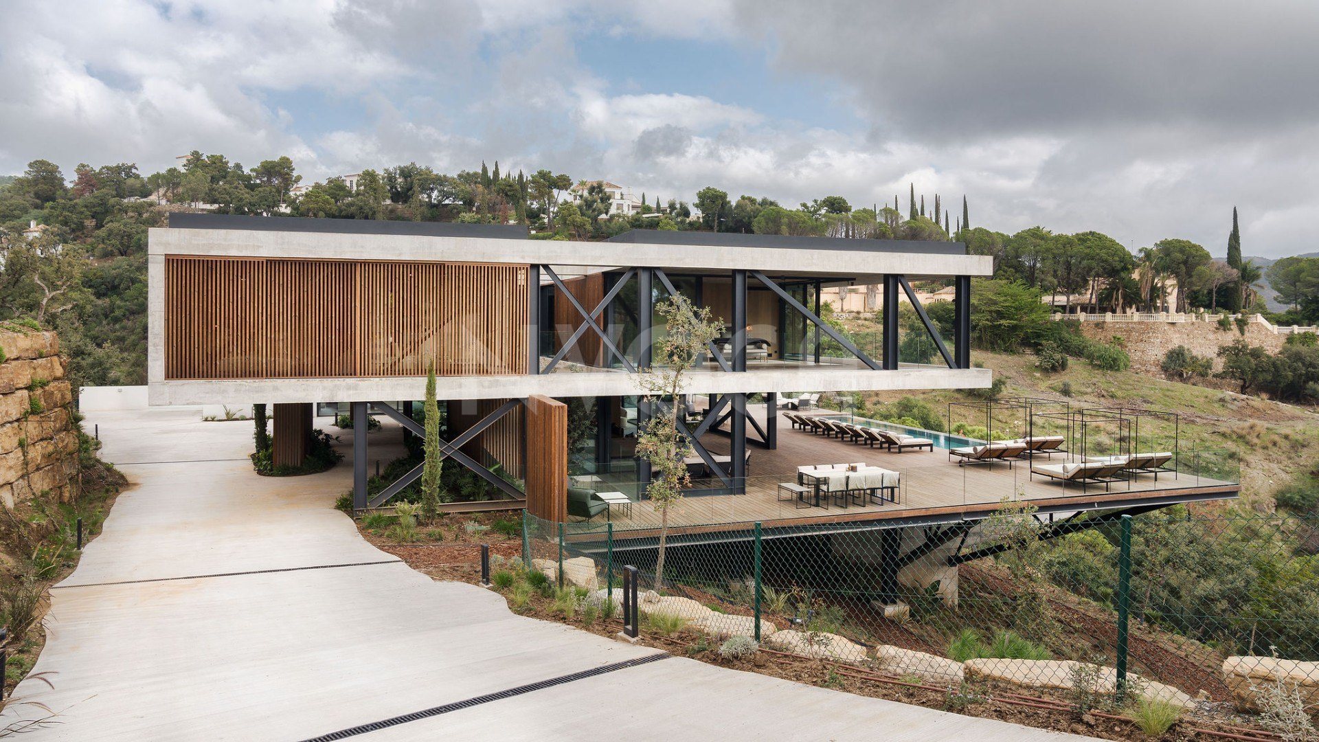 Moderna Villa Recientemente Construida con Vistas Panorámicas en Benahavís