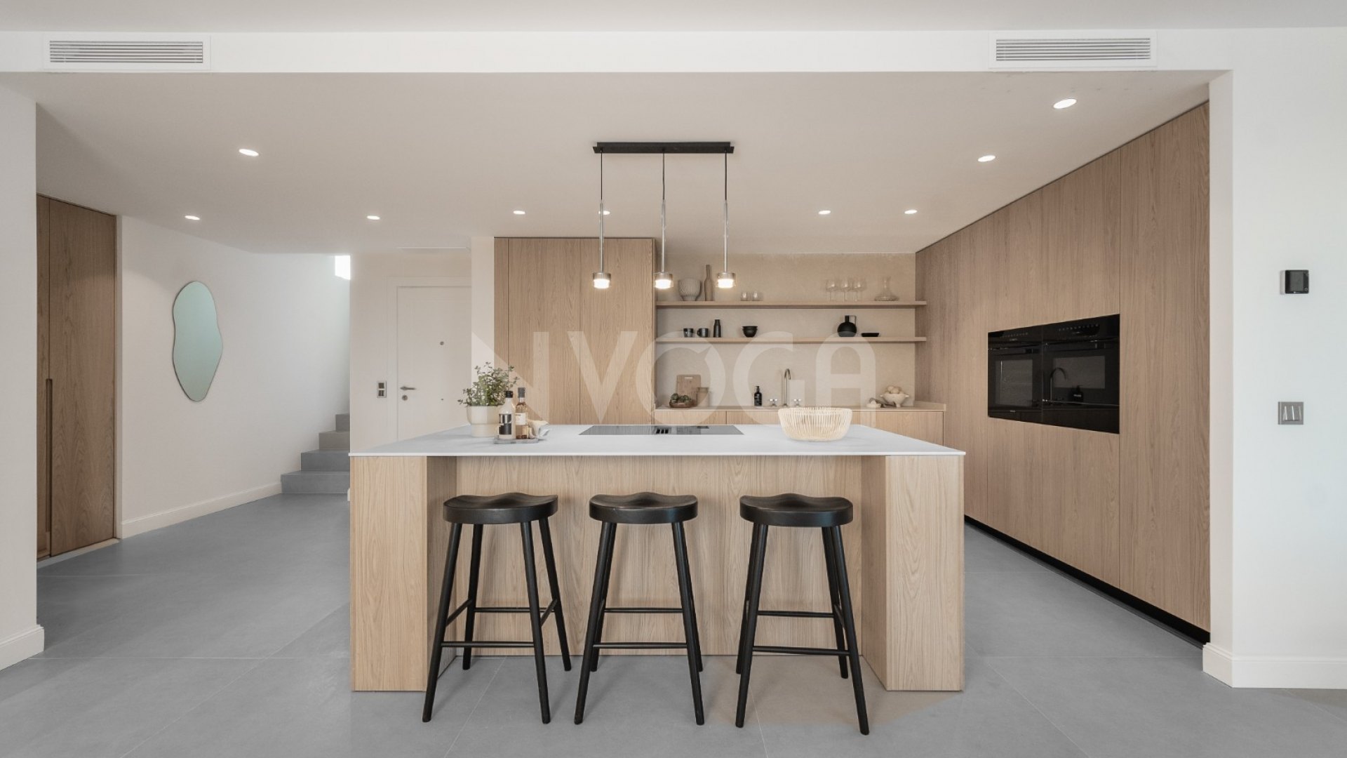 Exclusivo Dúplex Penthouse con Vistas Panorámicas Al Mar y Montaña en Nueva Andalucía