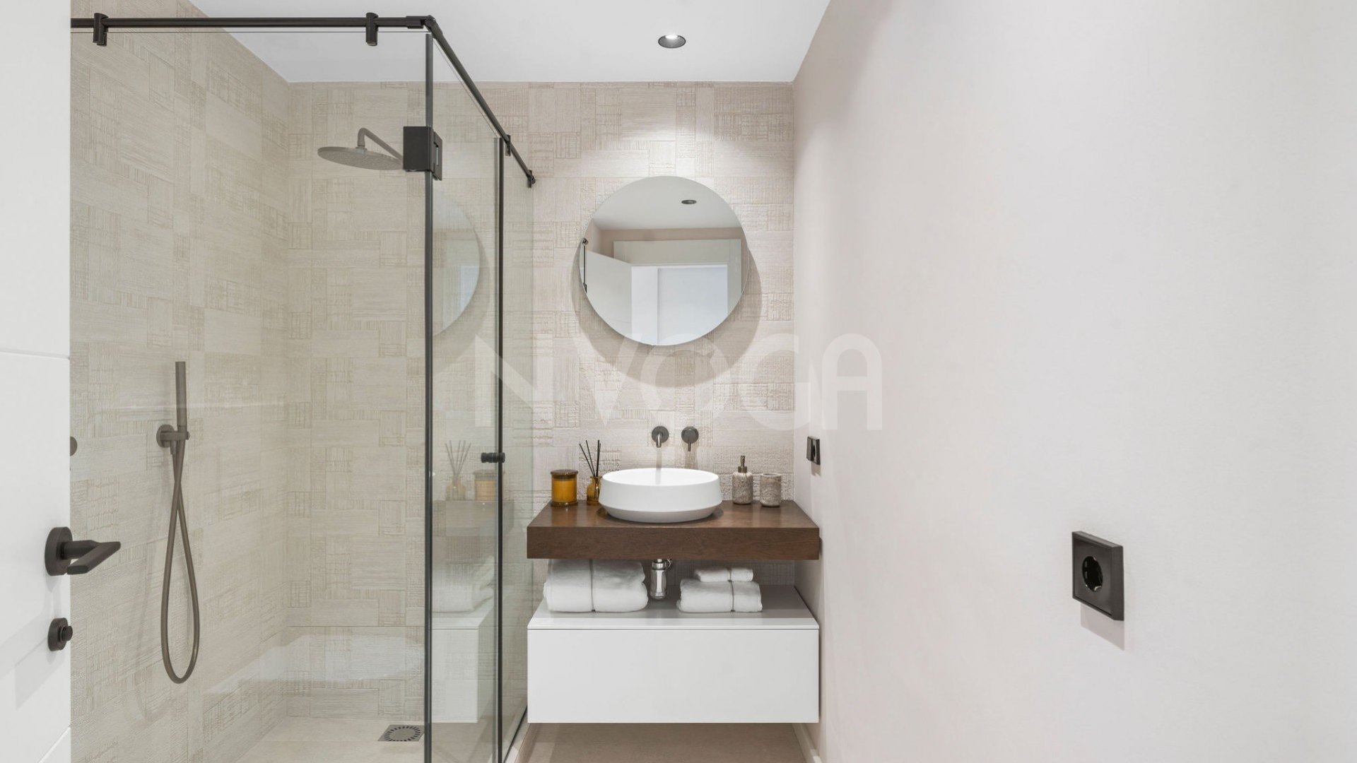 Recently Refurbished Andalusian Style Penthouse with Sea Views in Nueva Andalucía