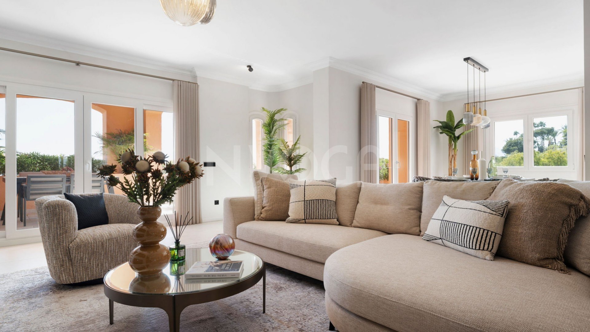 Recently Refurbished Andalusian Style Penthouse with Sea Views in Nueva Andalucía