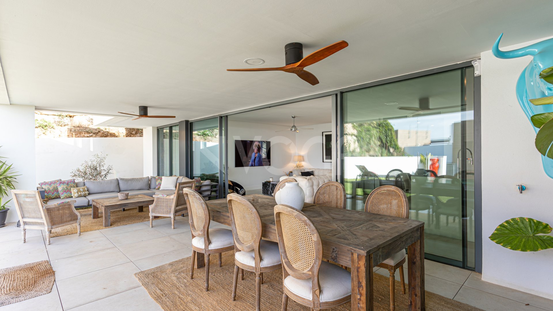 Elegant apartment with private garden and pool and sea views in Artola - Cabopino -East Marbella
