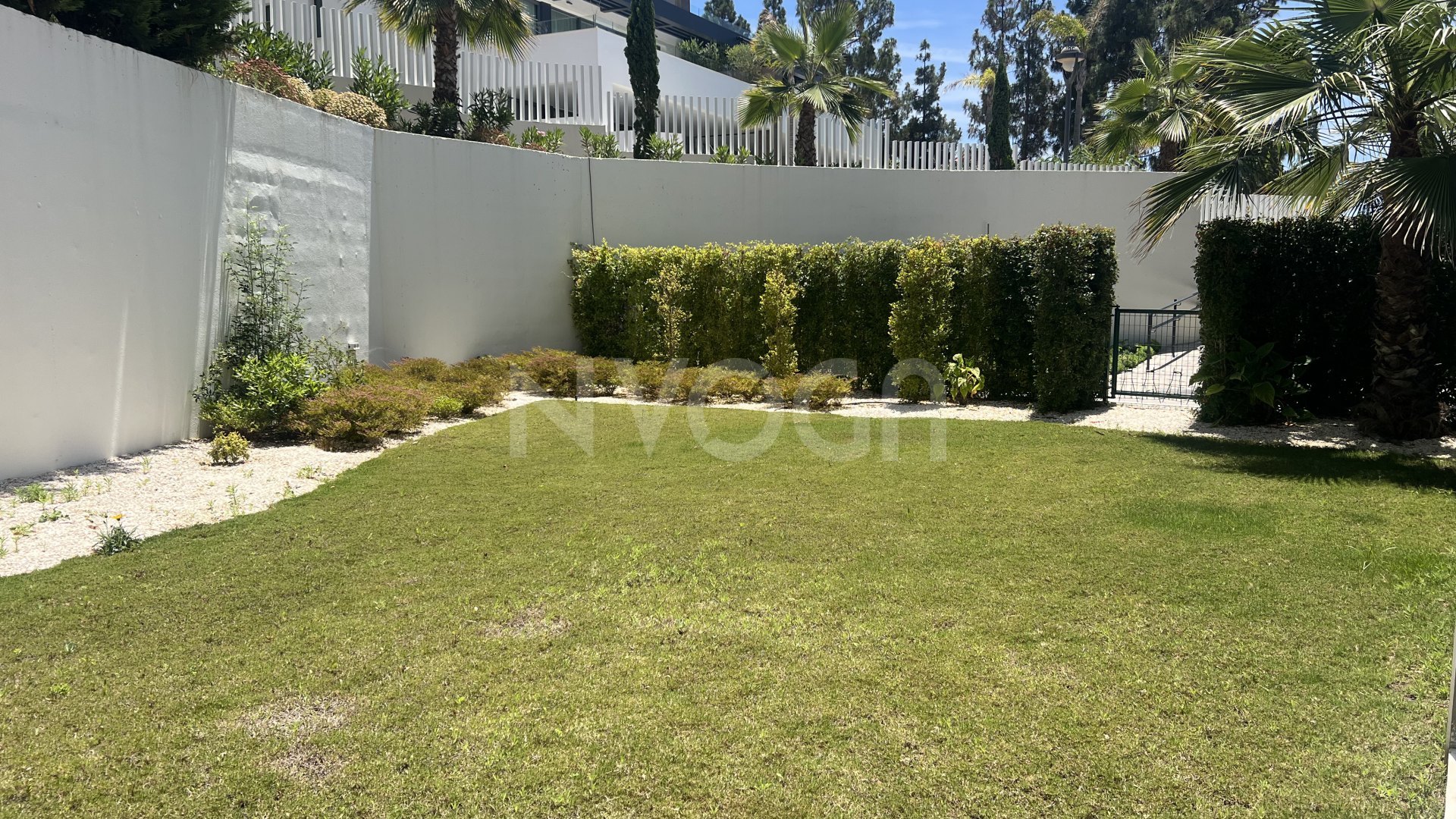 Elegant apartment with private garden and pool and sea views in Artola - Cabopino -East Marbella