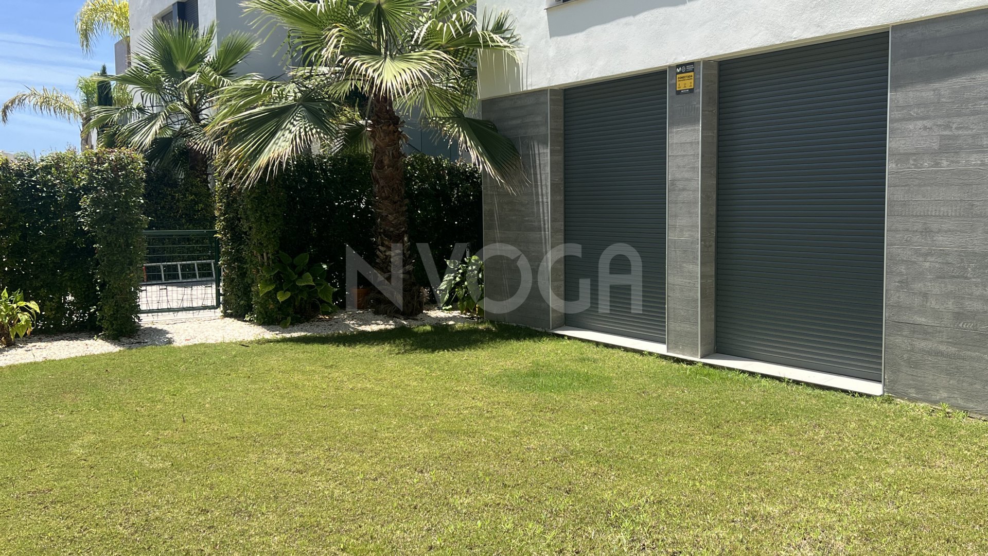 Elegant apartment with private garden and pool and sea views in Artola - Cabopino -East Marbella