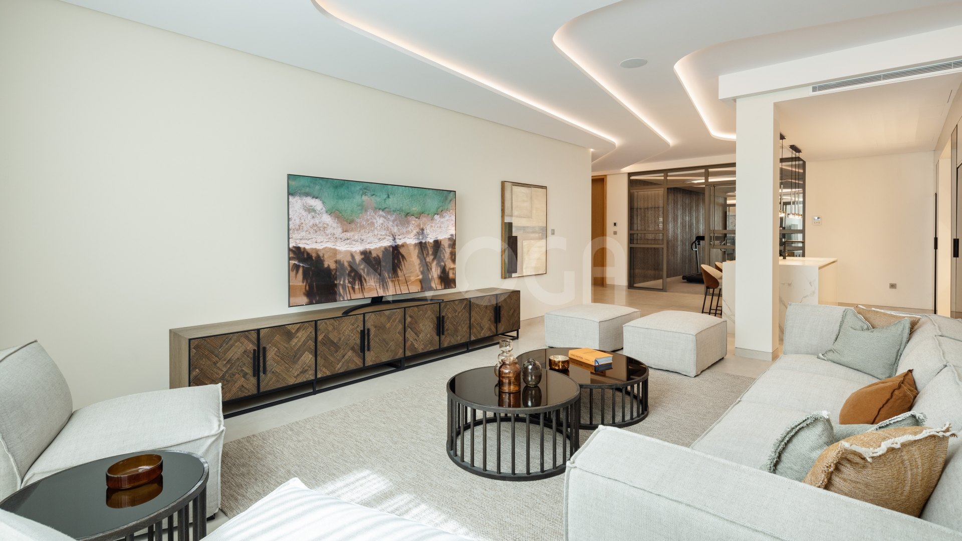 Villa Imagine: Your Luxurious Golf Front Retreat in Las Brisas, Nueva Andalucía