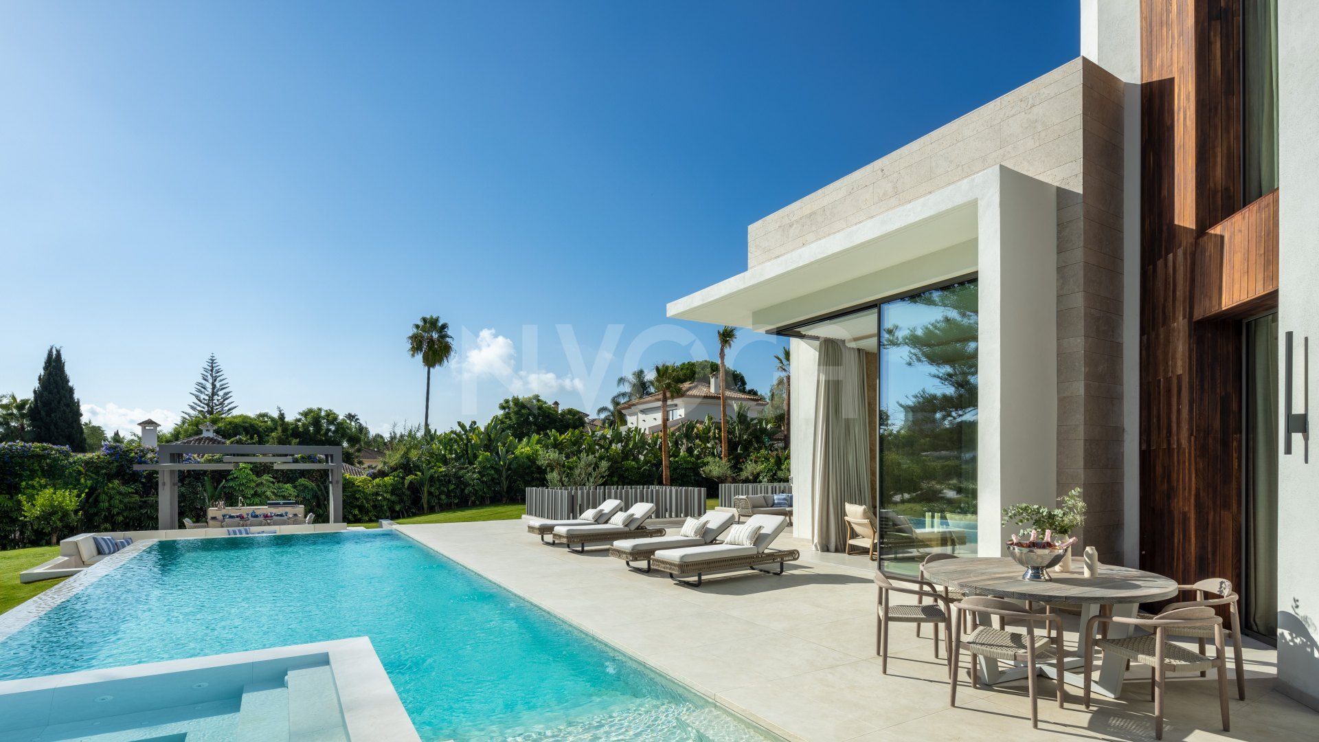 Villa Imagine: Your Luxurious Golf Front Retreat in Las Brisas, Nueva Andalucía