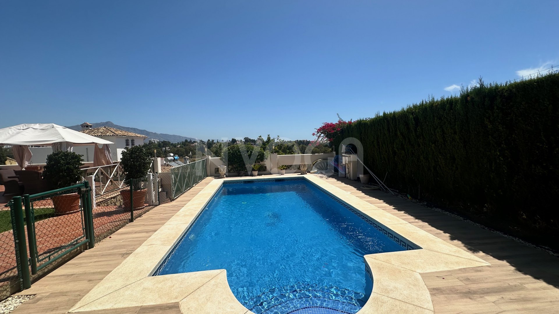 Spectacular Villa with private pool in Benahavis, READY TO COME IN!