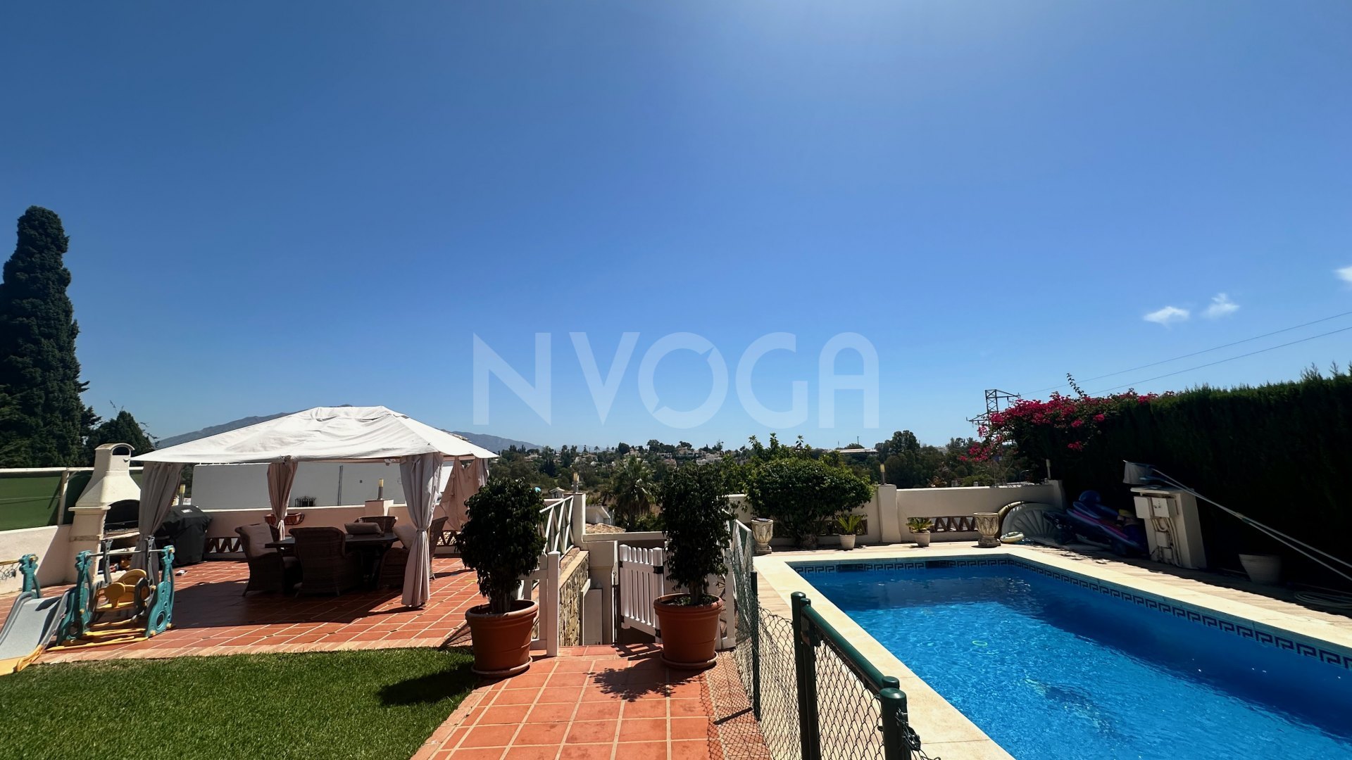 Spectacular Villa with private pool in Benahavis, READY TO COME IN!