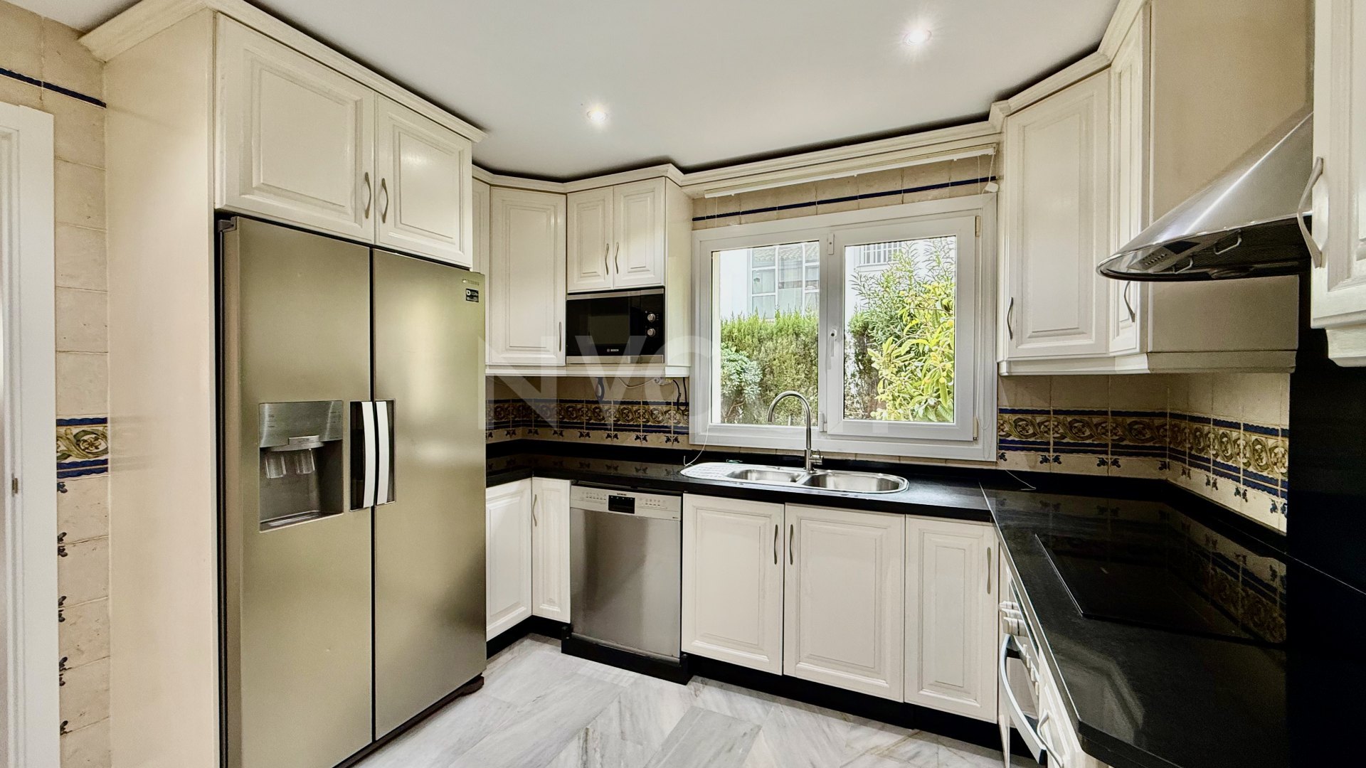Spectacular Villa with private pool in Benahavis, READY TO COME IN!