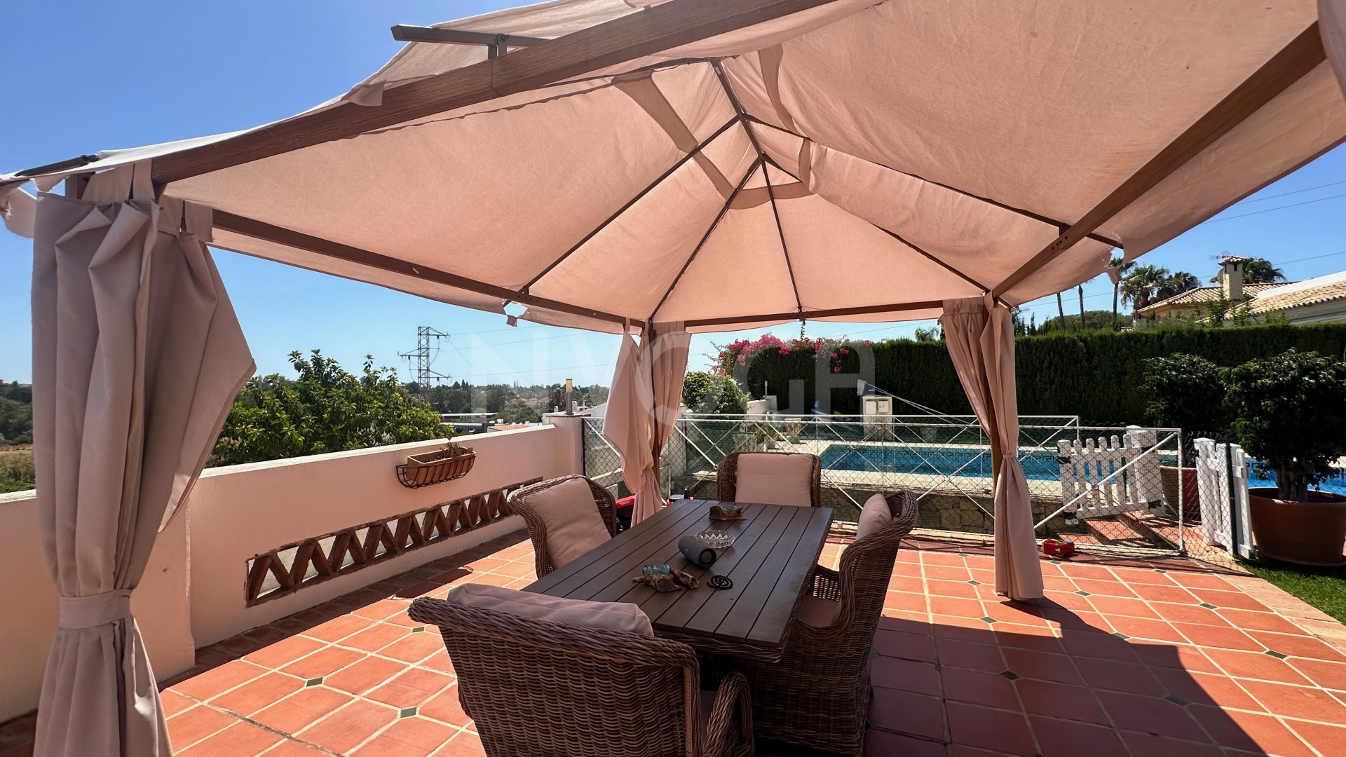 Spectacular Villa with private pool in Benahavis, READY TO COME IN!