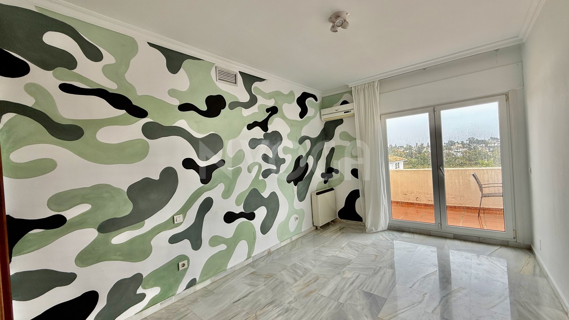 Spectacular Villa with private pool in Benahavis, READY TO COME IN!