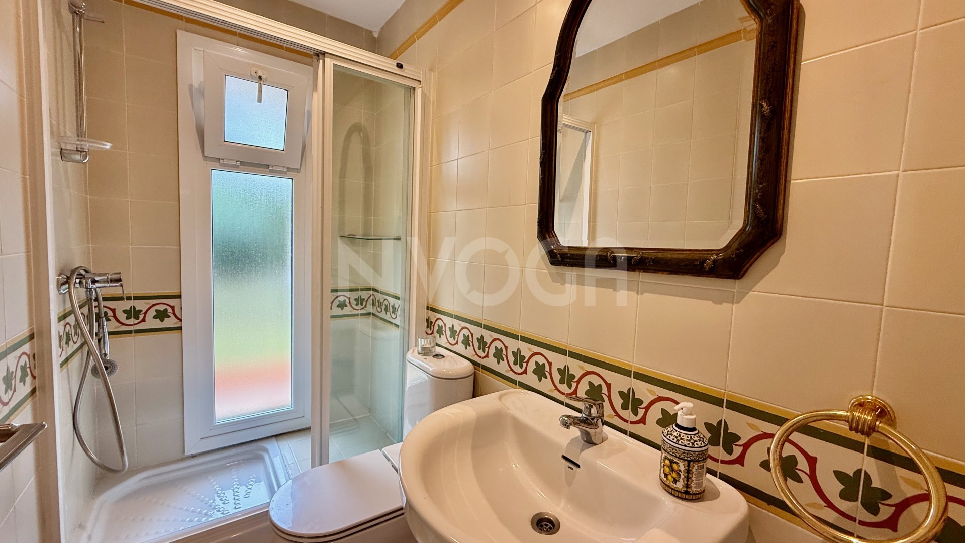 Spectacular Villa with private pool in Benahavis, READY TO COME IN!