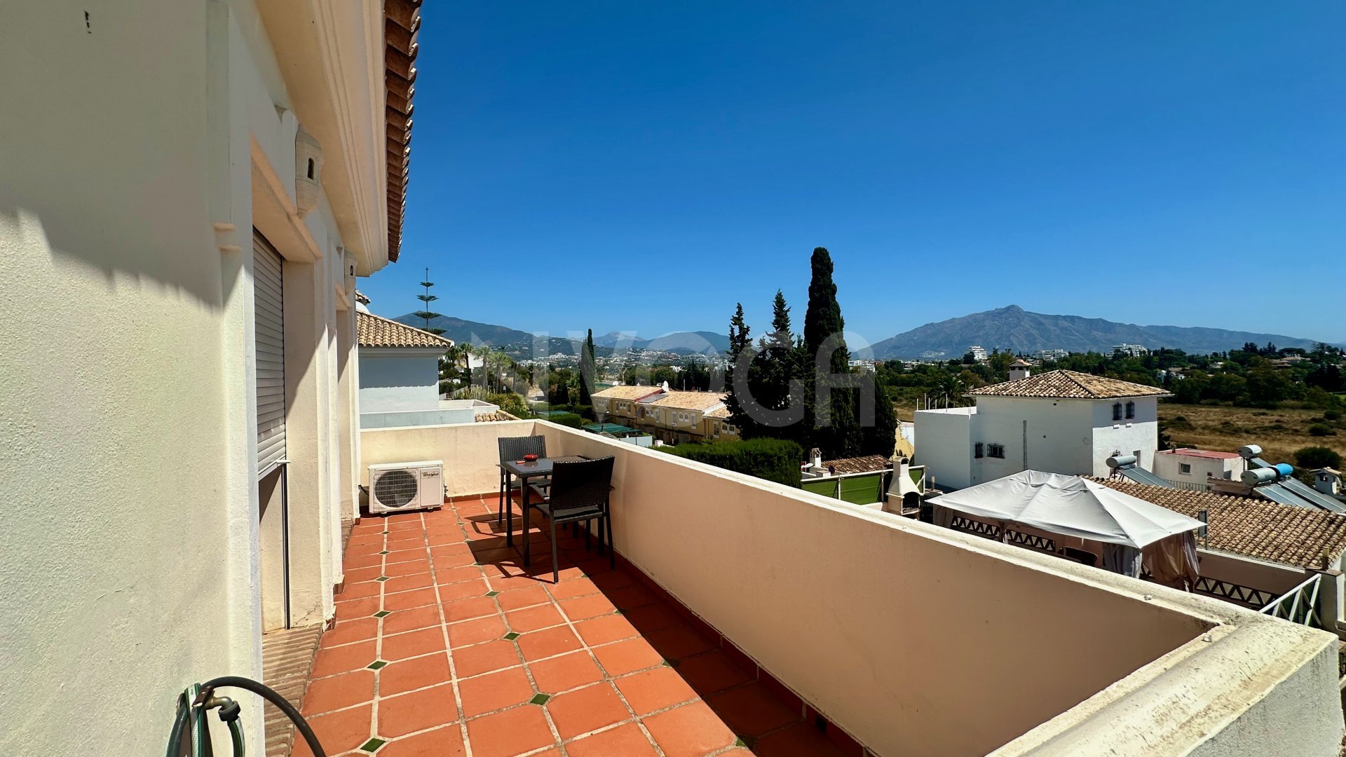 Spectacular Villa with private pool in Benahavis, READY TO COME IN!