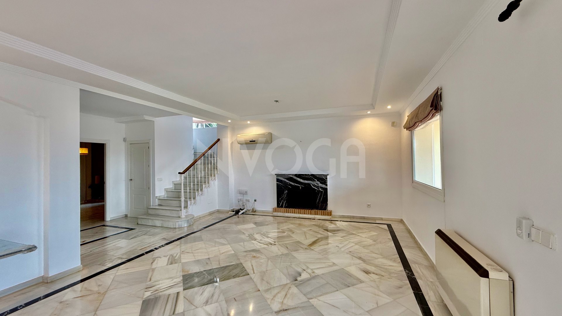 Spectacular Villa with private pool in Benahavis, READY TO COME IN!