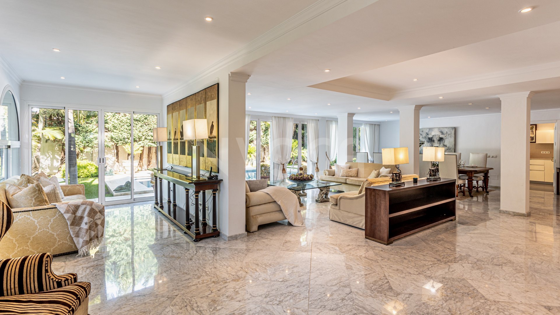Luxury 5-bedroom villa in Los Monteros beach (Marbella) – steps from the sea with private pool