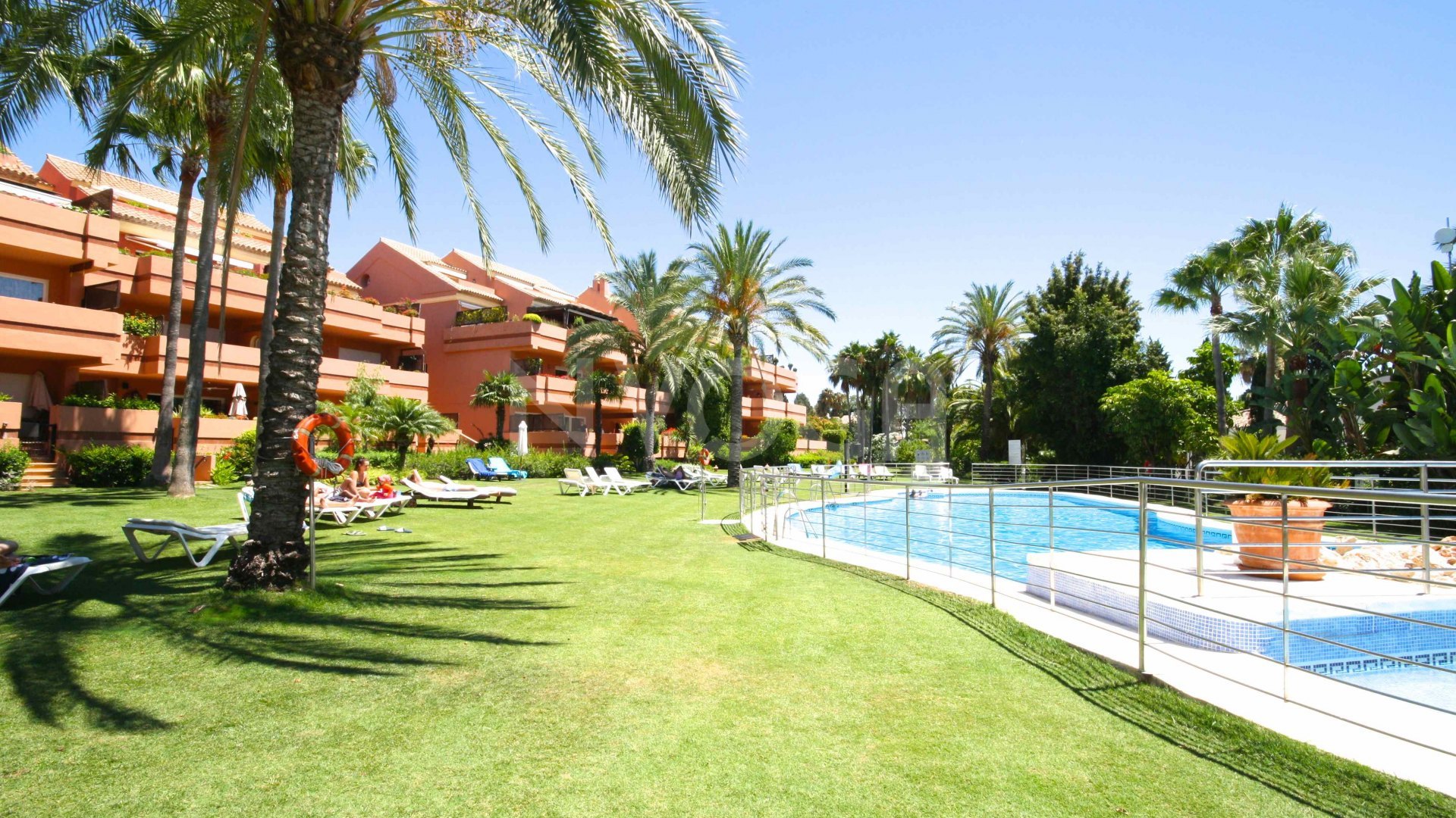 Precioso apartamento de 2 dormitorios en planta baja en el Embrujo Playa