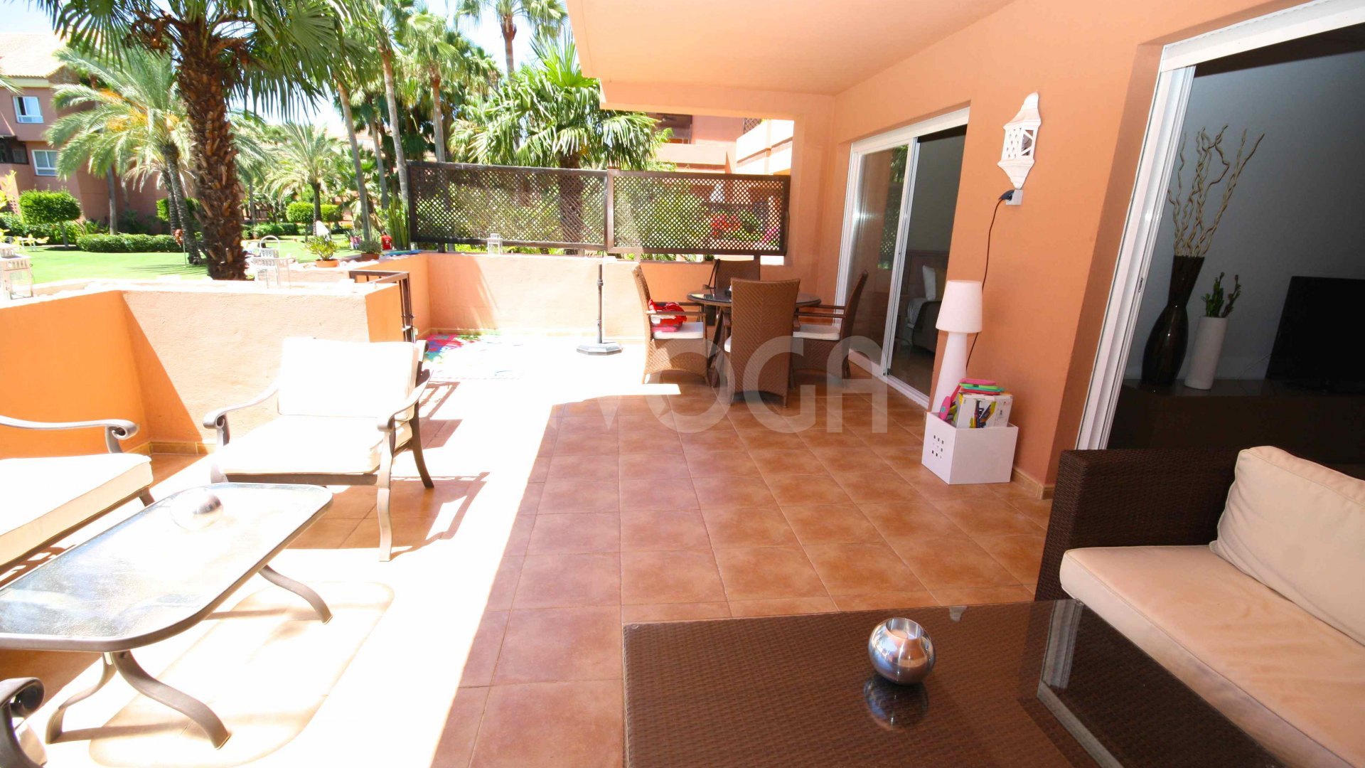 Precioso apartamento de 2 dormitorios en planta baja en el Embrujo Playa
