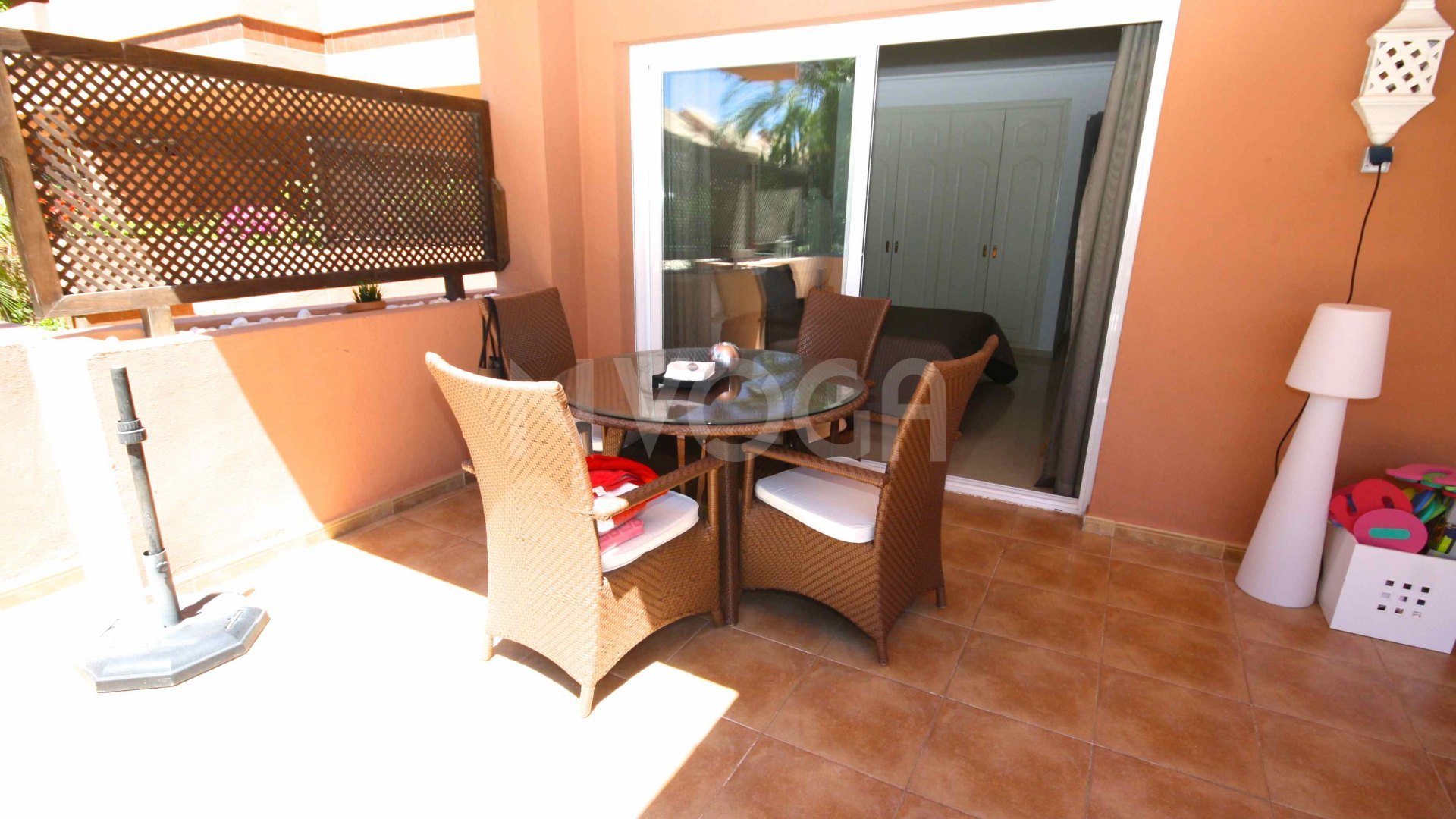 Precioso apartamento de 2 dormitorios en planta baja en el Embrujo Playa