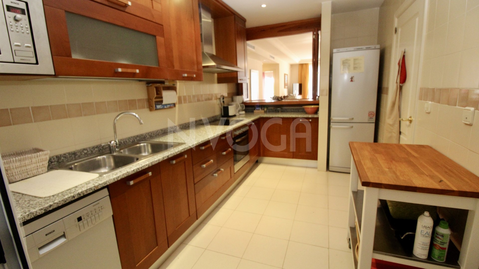 Apartamento de 2 dormitorios en alquiler en Jardines del Aldaba, Puerto Banús