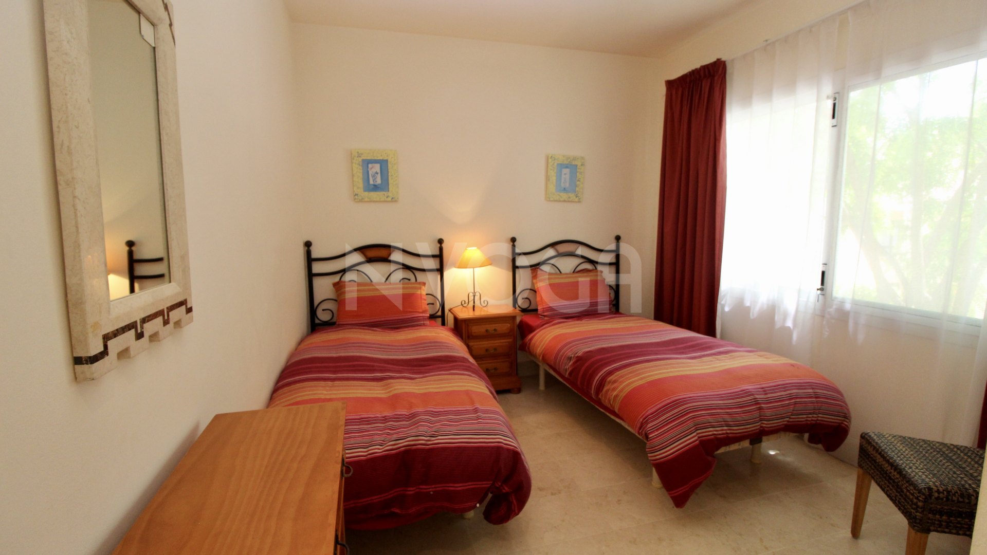 Apartamento de 2 dormitorios en alquiler en Jardines del Aldaba, Puerto Banús
