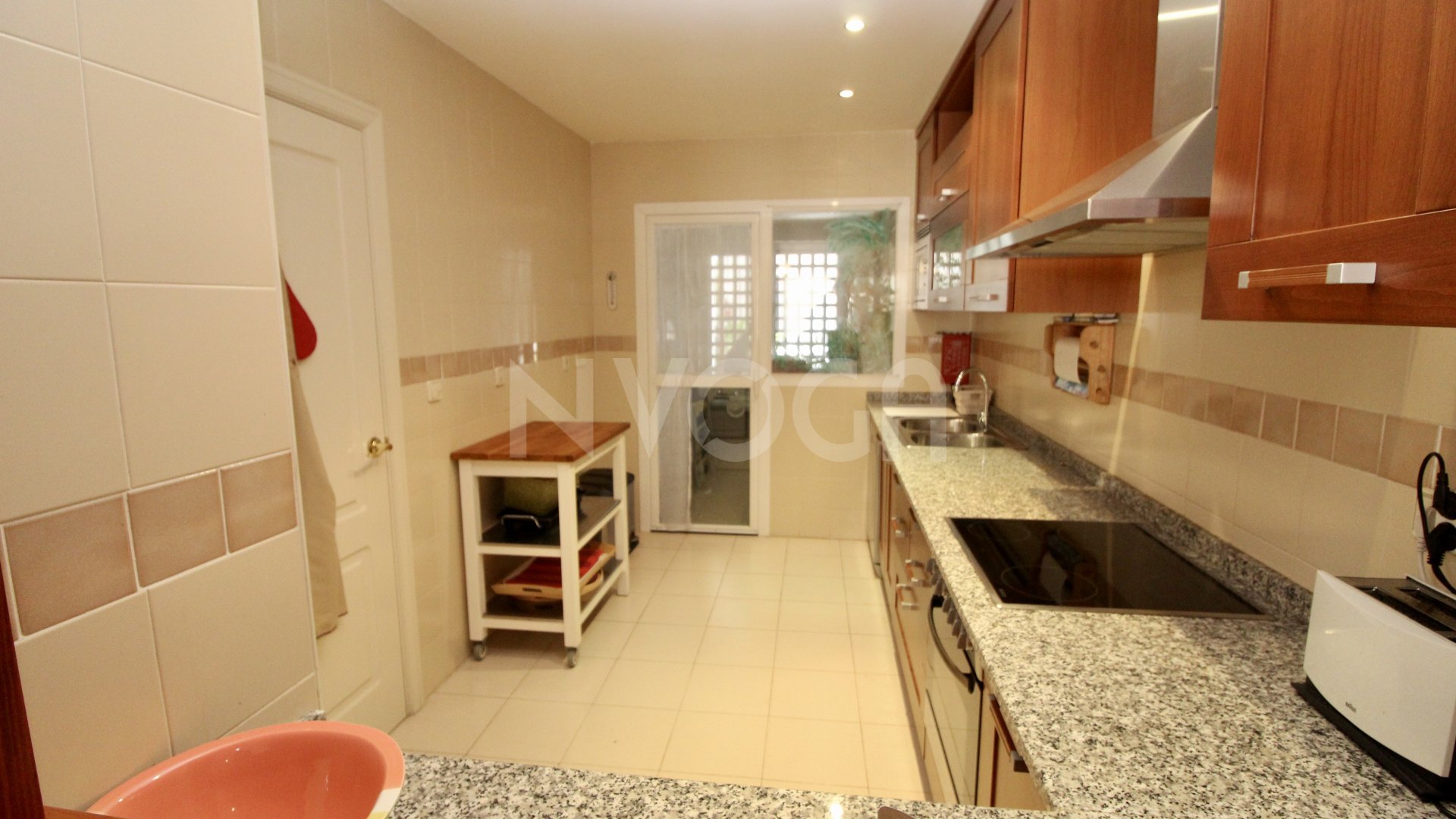Apartamento de 2 dormitorios en alquiler en Jardines del Aldaba, Puerto Banús
