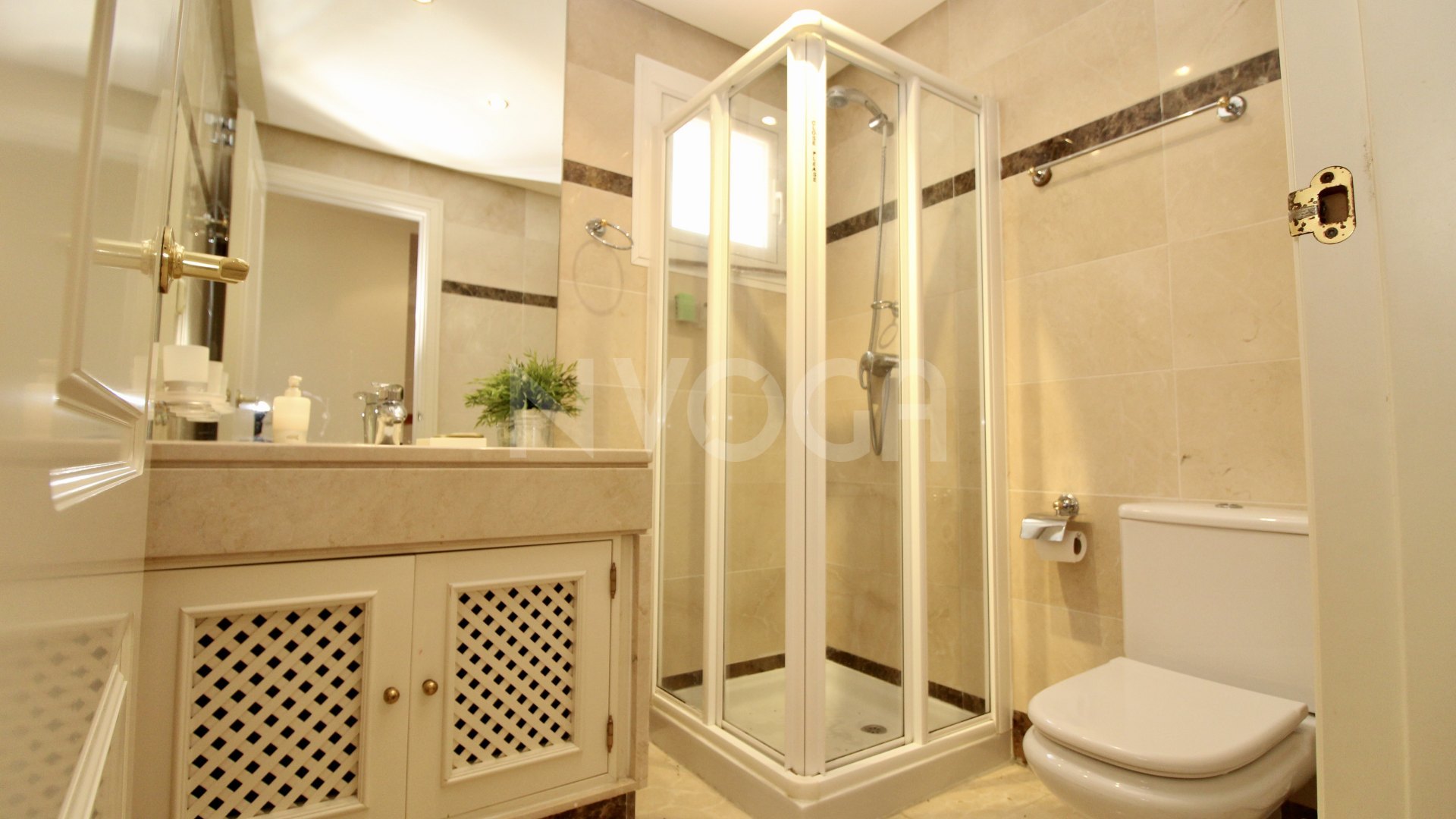 Apartamento de 2 dormitorios en alquiler en Jardines del Aldaba, Puerto Banús