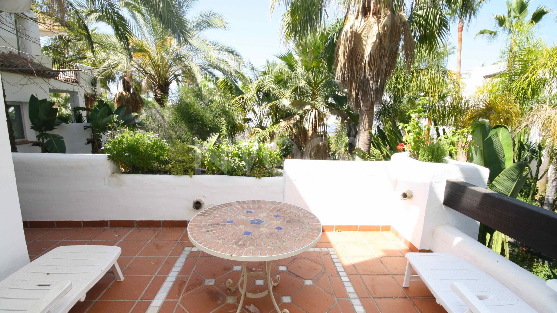 Apartamento de 2 dormitorios en alquiler en Jardines del Aldaba, Puerto Banús