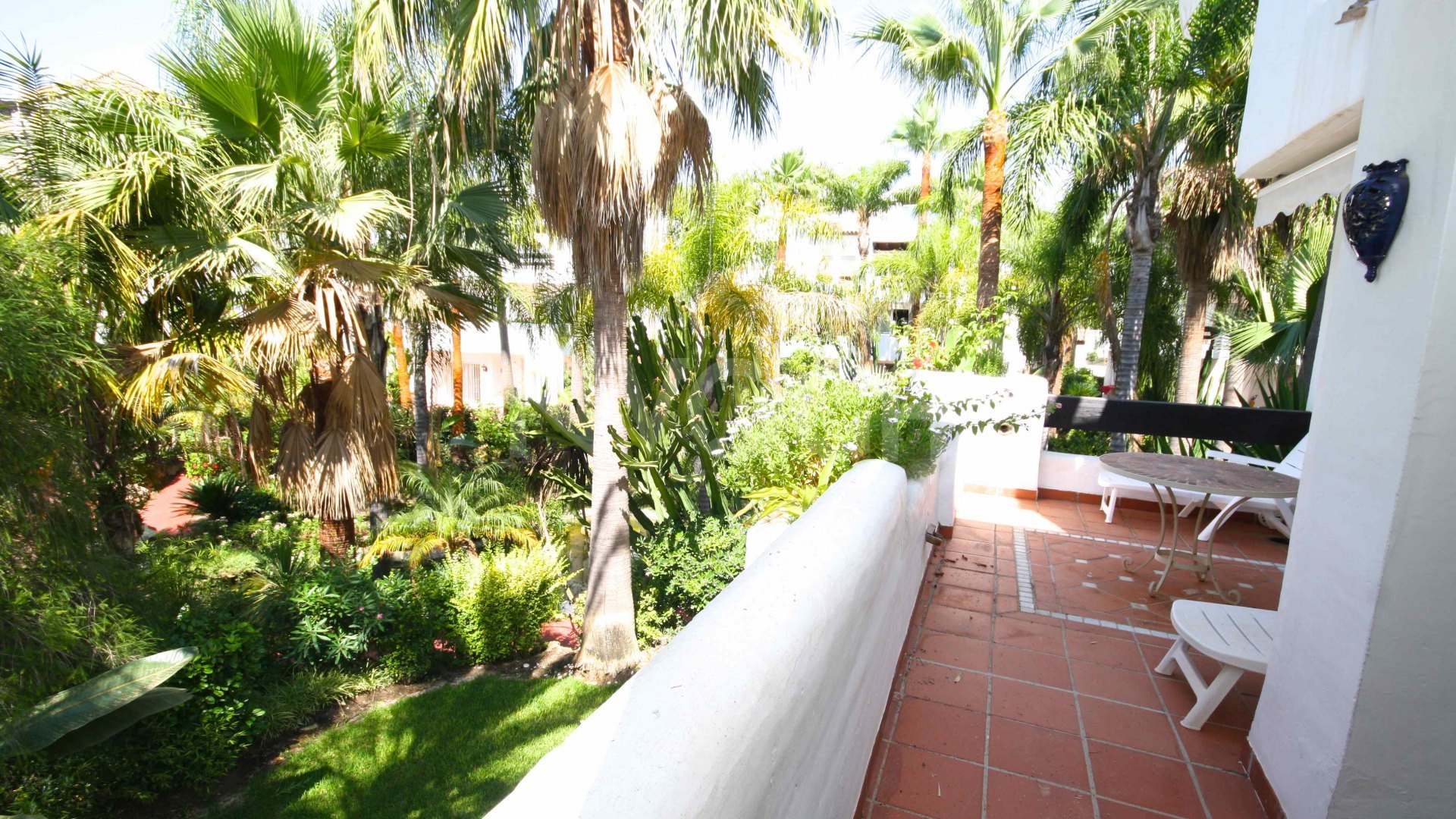 Apartamento de 2 dormitorios en alquiler en Jardines del Aldaba, Puerto Banús