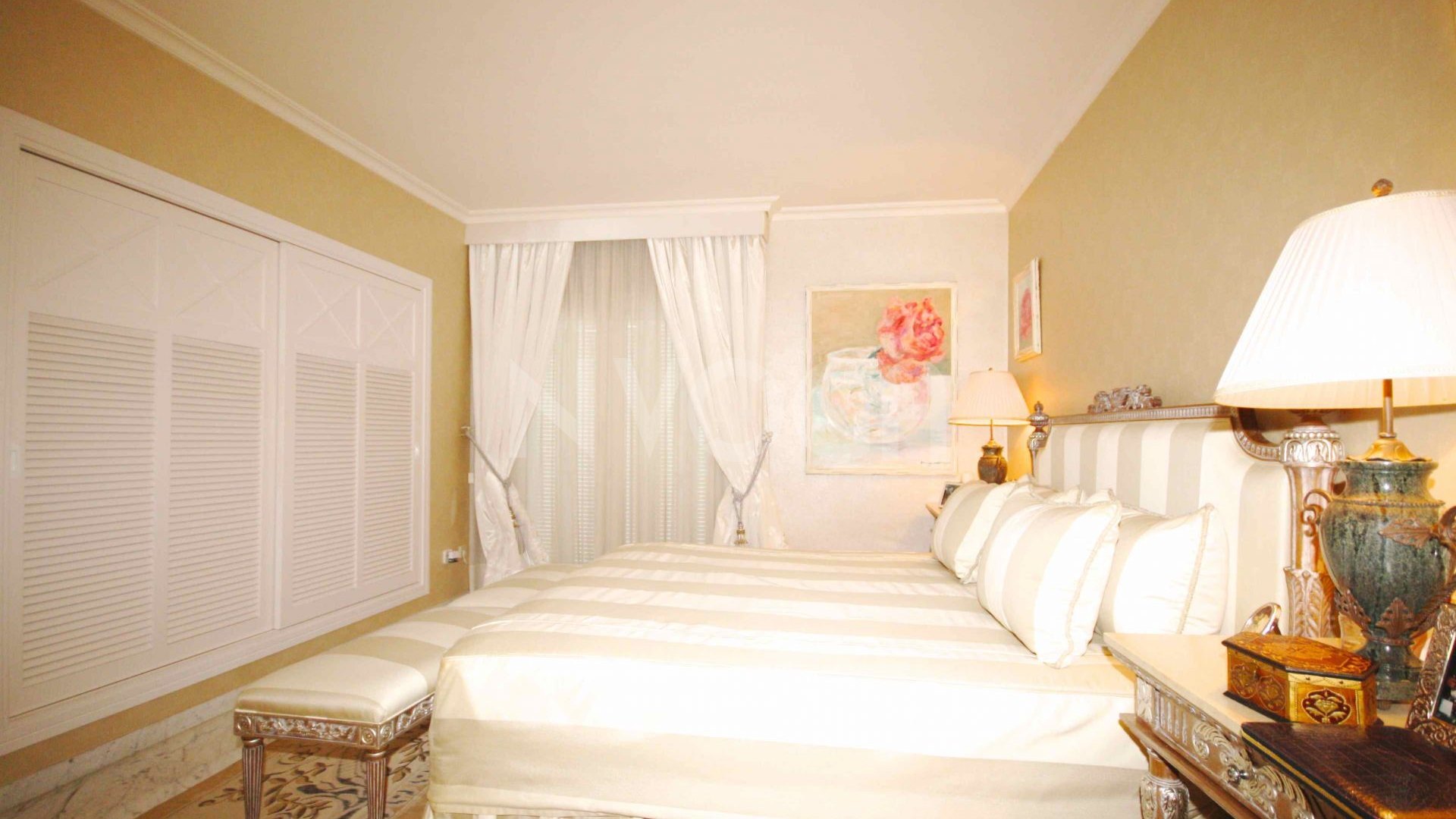 Excelente y espacioso apartamento de 3 dormitorios en Playas del Duque
