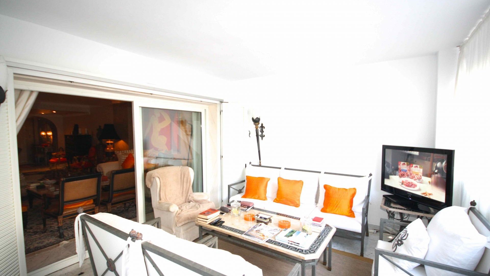 Excelente y espacioso apartamento de 3 dormitorios en Playas del Duque