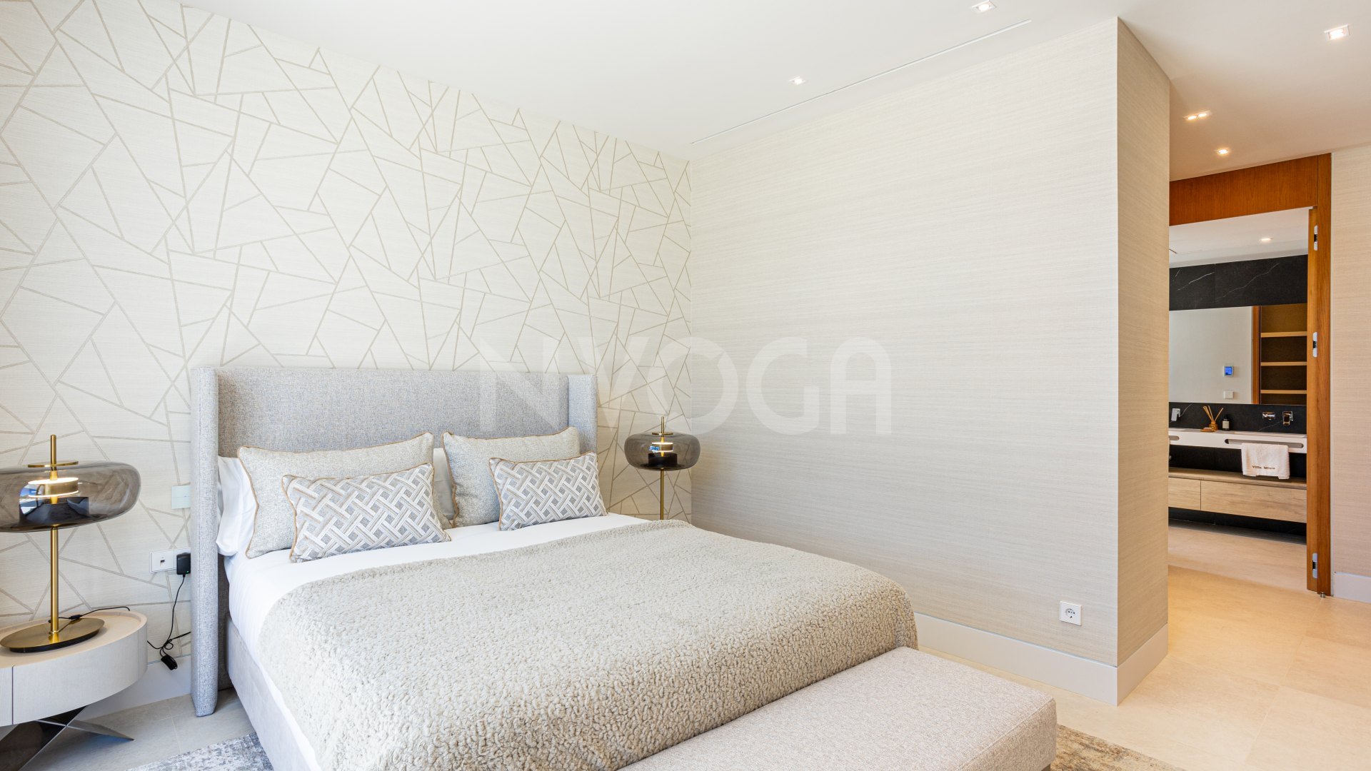 Brand new stunning contemporary villa in El Paraiso, New Golden Mile.