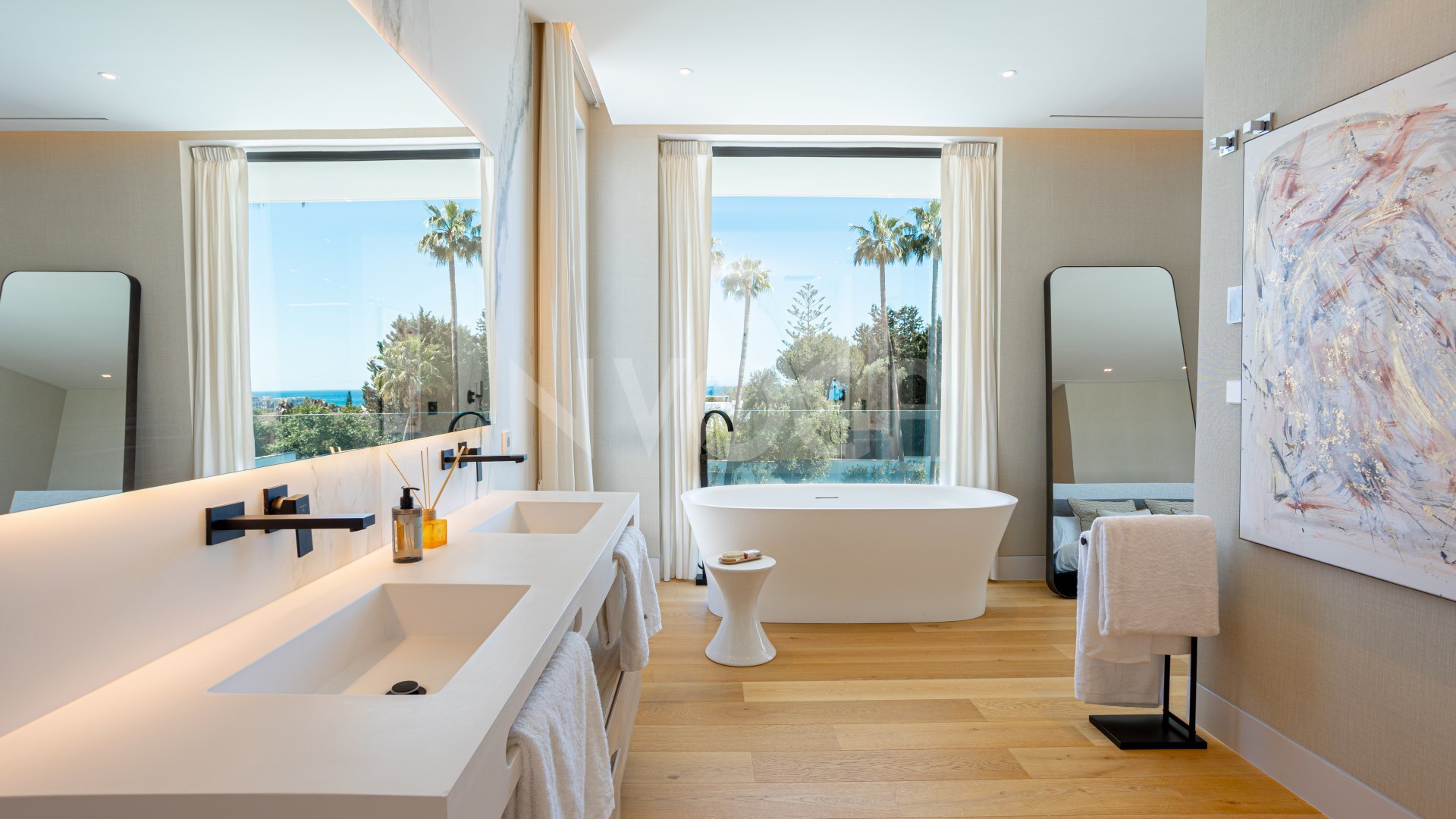 Brand new stunning contemporary villa in El Paraiso, New Golden Mile.