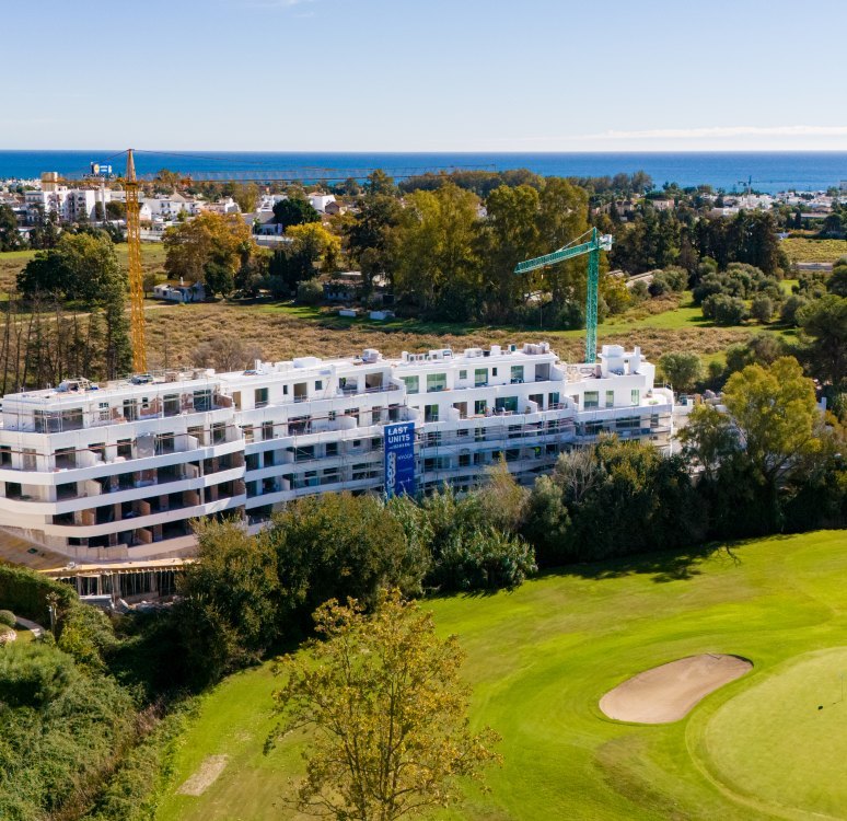 Breeze is a spectacular project of 34 amazing apartments and penthouses, located in front line golf in Marbella