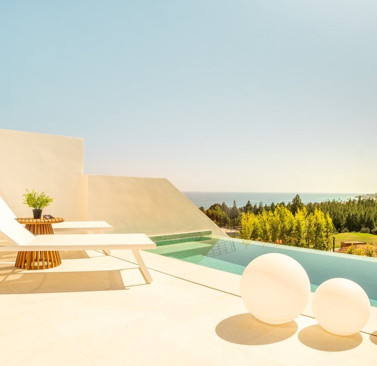 Soleia Living El Chaparral – Exclusividad, naturaleza y vistas al mar
