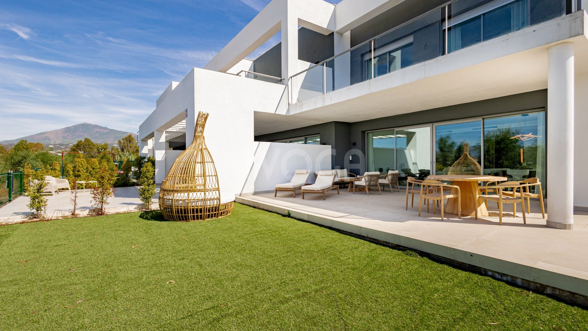 Modern house, new development, with panoramic views to the sea and mountains in Guadalmina Alta Marbella