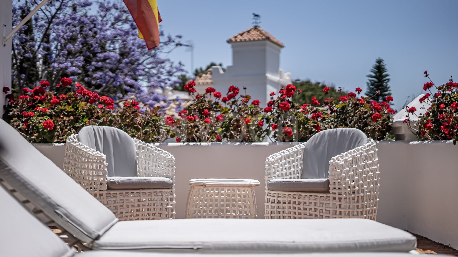 Espectacular villa con vistas al mar en Bahia de Marbella, Marbella Este