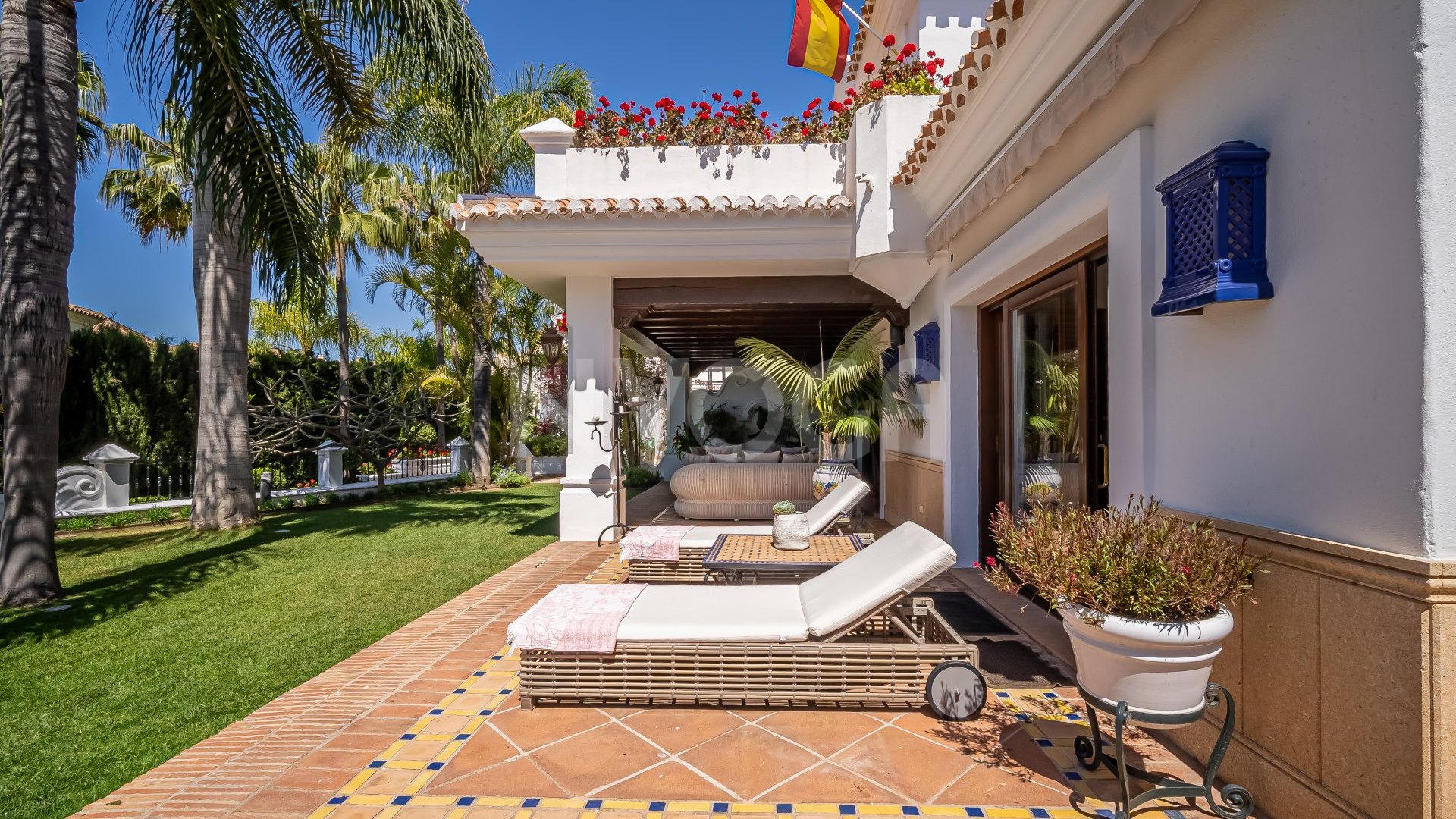 Espectacular villa con vistas al mar en Bahia de Marbella, Marbella Este