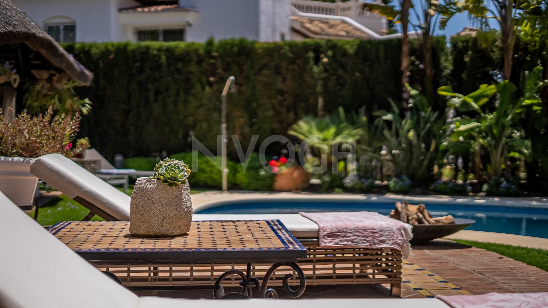 Espectacular villa con vistas al mar en Bahia de Marbella, Marbella Este