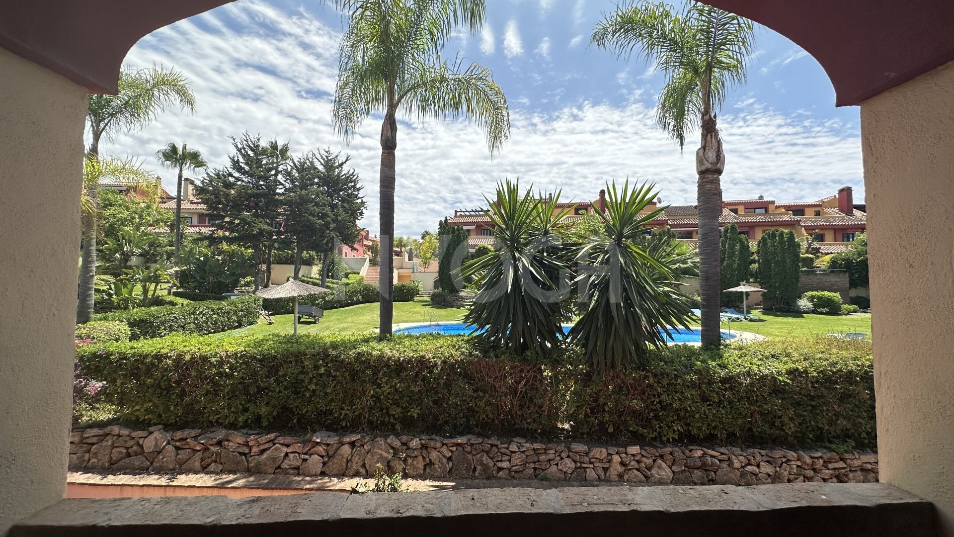Magnifica adosada en Milla de Oro