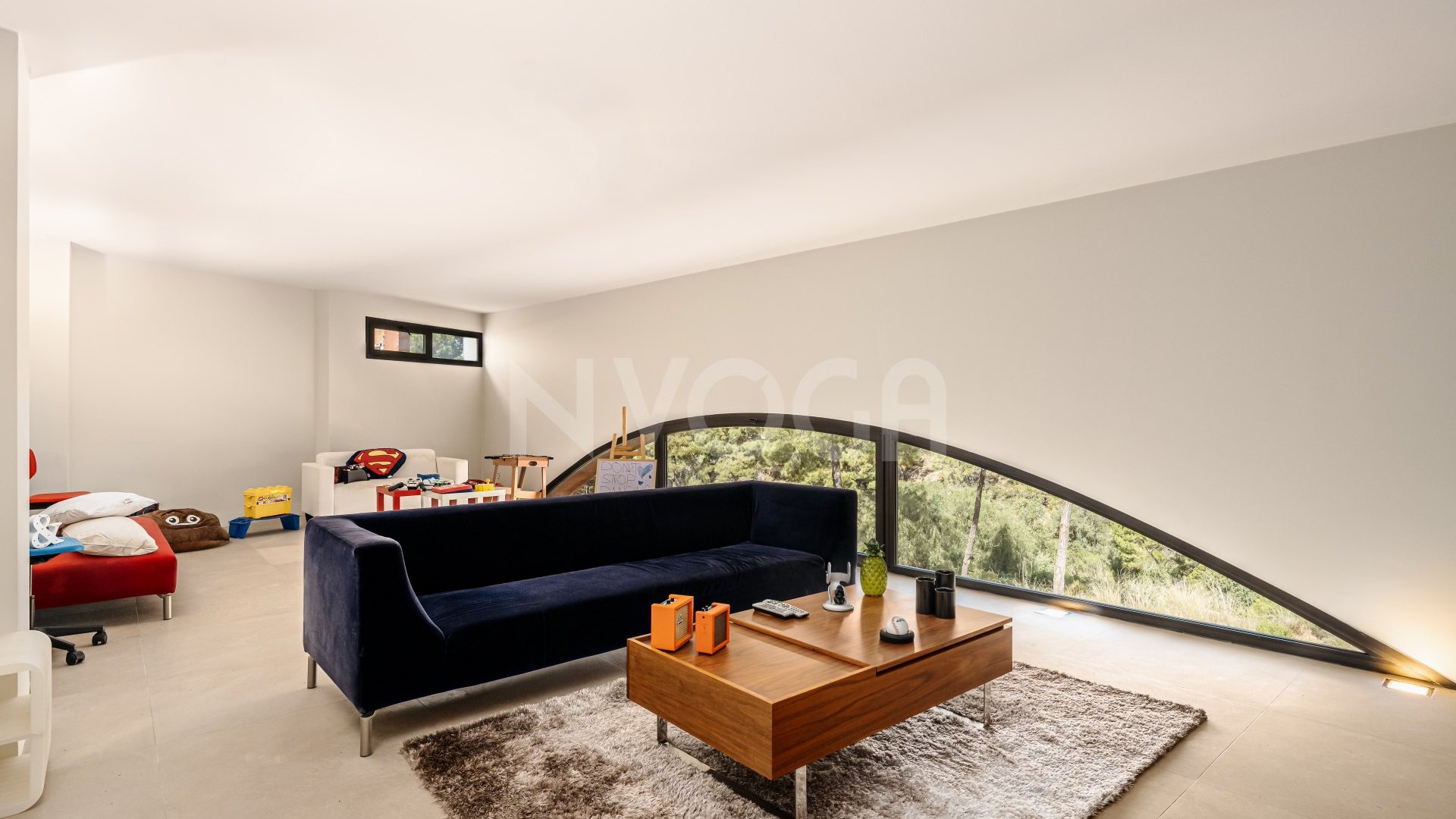 Spectacular luxury villa with 8 bedrooms in Benahavís
