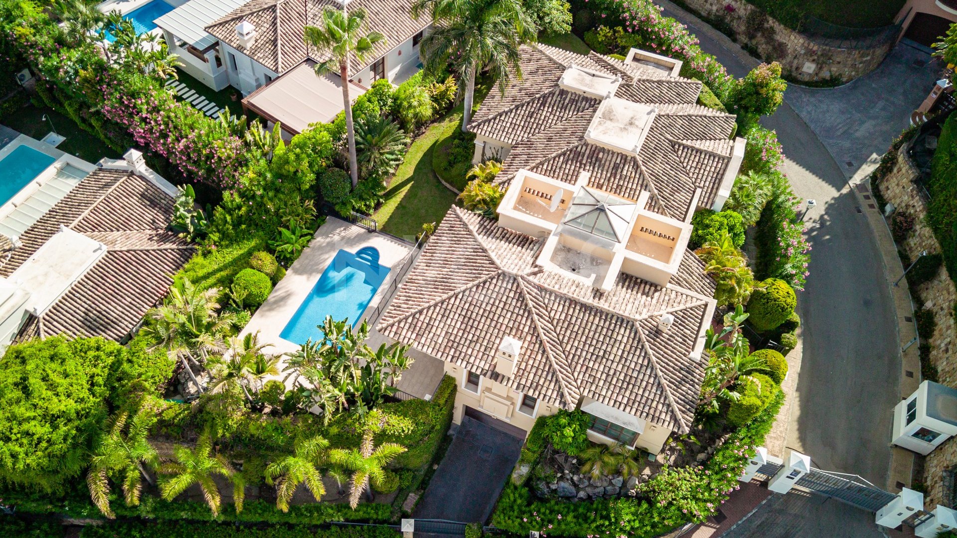 Stunning classic style villa nestled in the heart of the prestigious Golf Valley in Nueva Andalucia