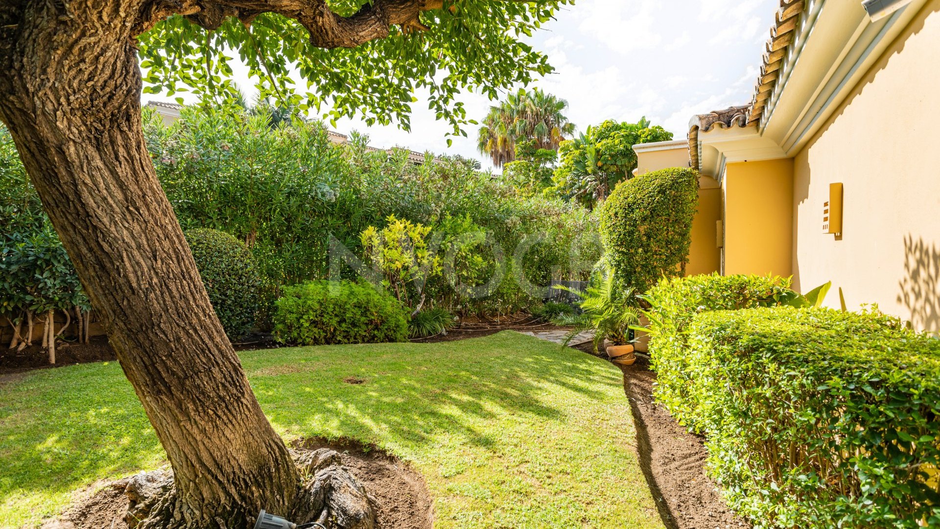 Stunning classic style villa nestled in the heart of the prestigious Golf Valley in Nueva Andalucia