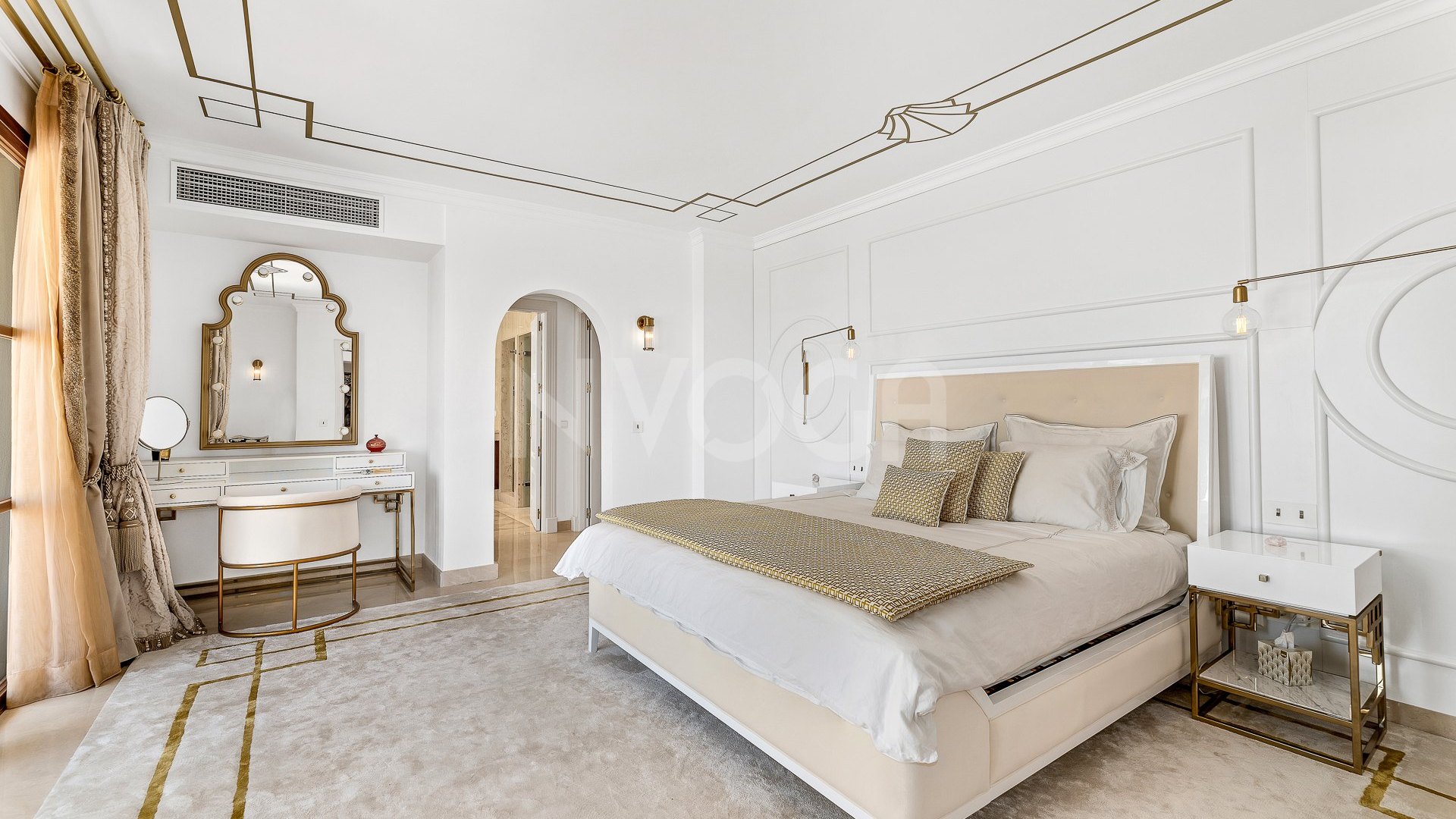 Impresionante villa con vistas al mar en Nueva Andalucia, Marbella